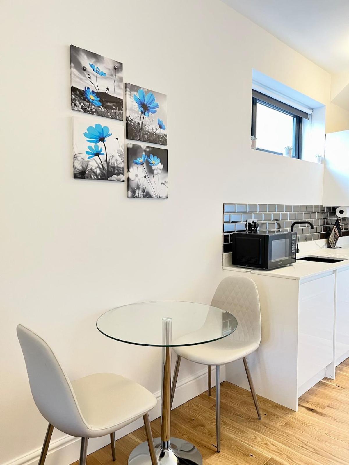 Luxury In East Apartment *