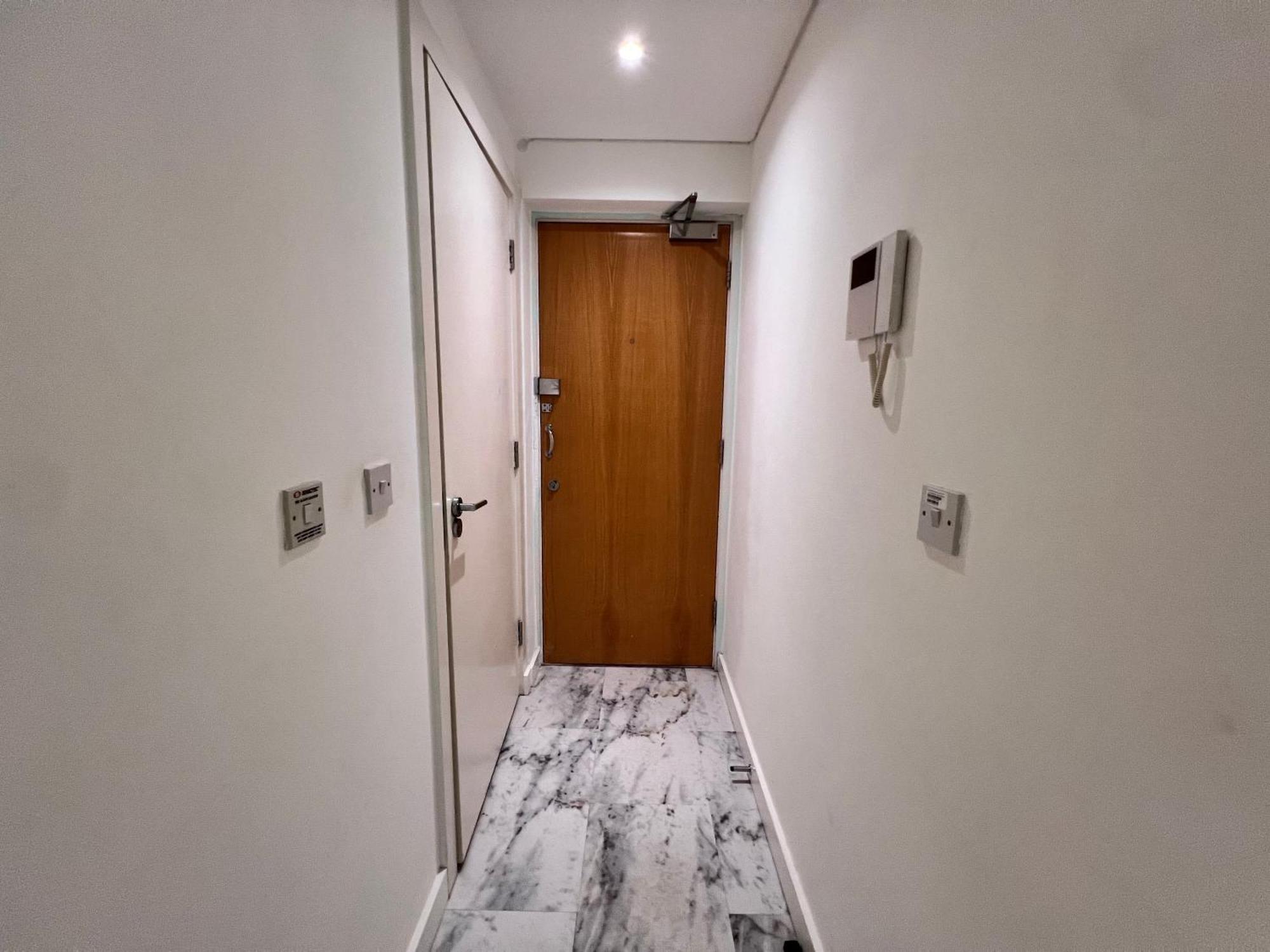 Deluxe Entire With 2x Bedrooms, 2x Bathrooms And A Big Living In The Olympic Park And Westfield At Stratford Aparthotel *