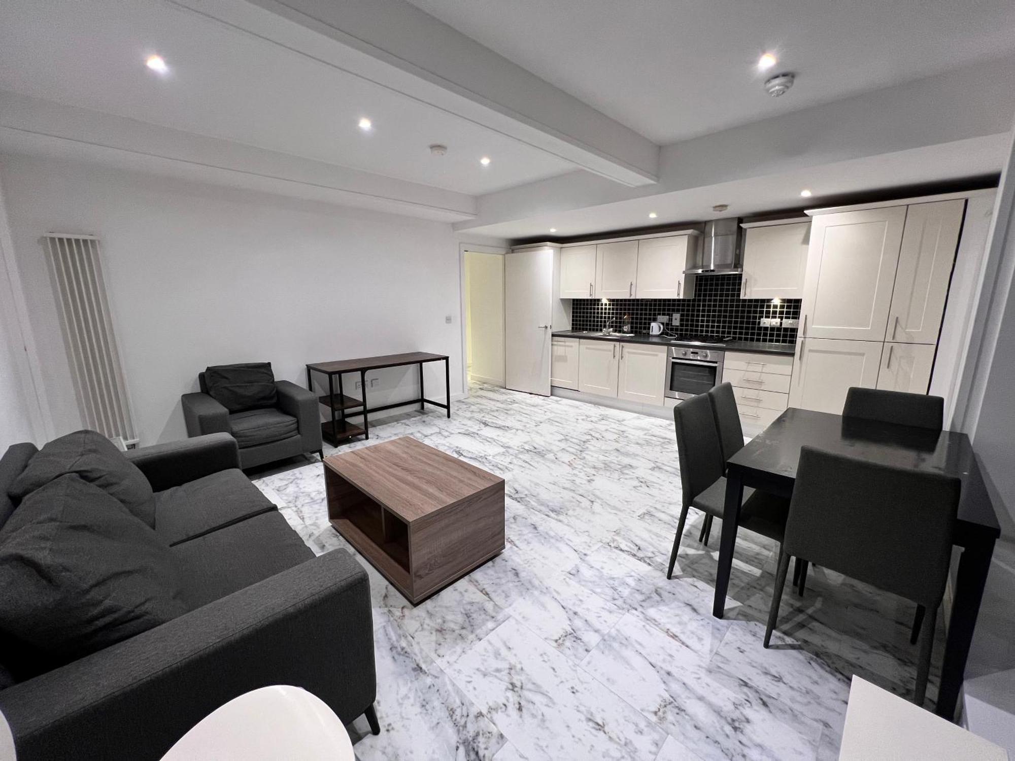 Deluxe Entire With 2x Bedrooms, 2x Bathrooms And A Big Living In The Olympic Park And Westfield At Stratford Aparthotel *