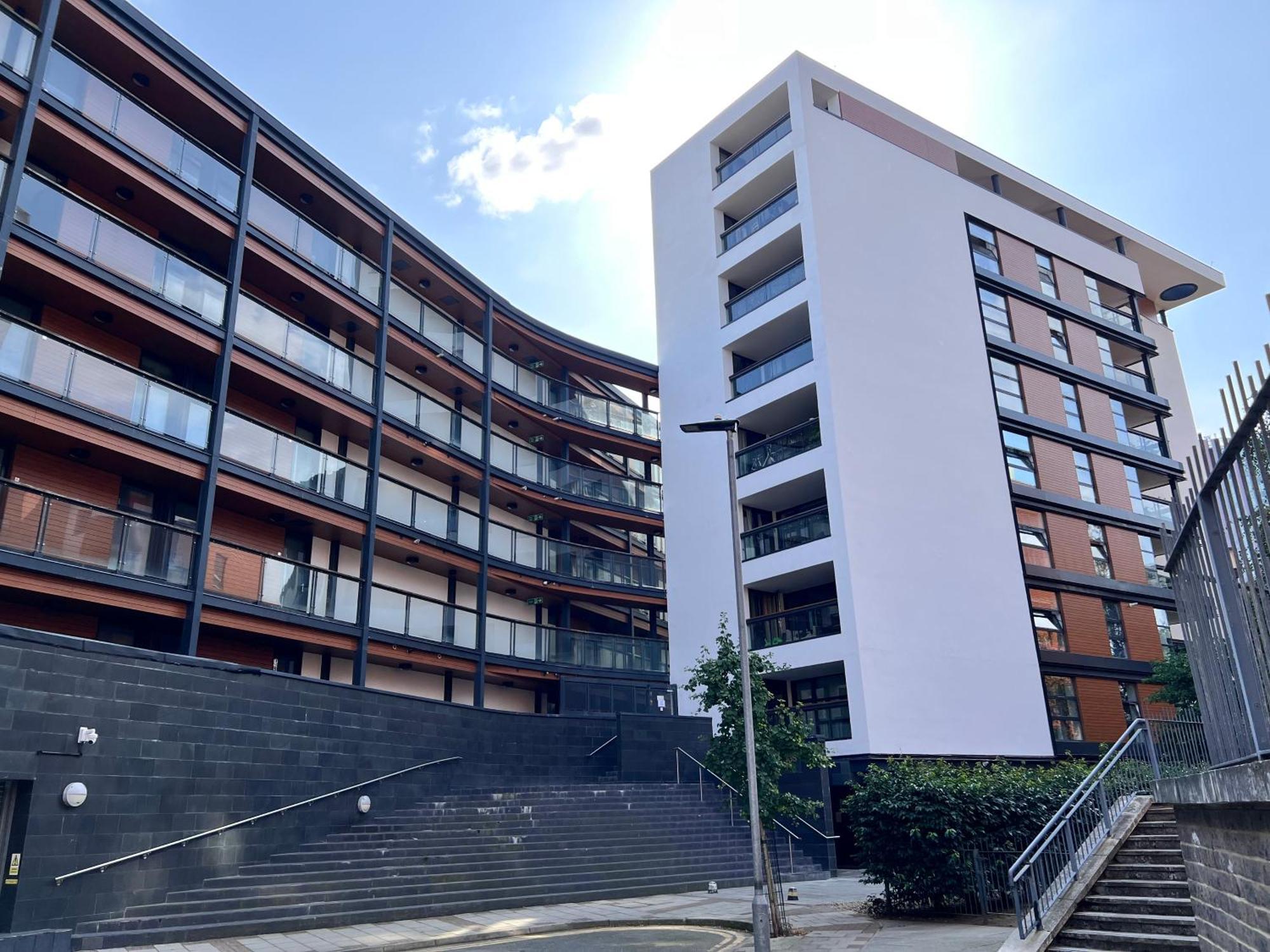 Aparthotel Deluxe Entire With 2x Bedrooms, 2x Bathrooms And A Big Living In The Olympic Park And Westfield At Stratford *