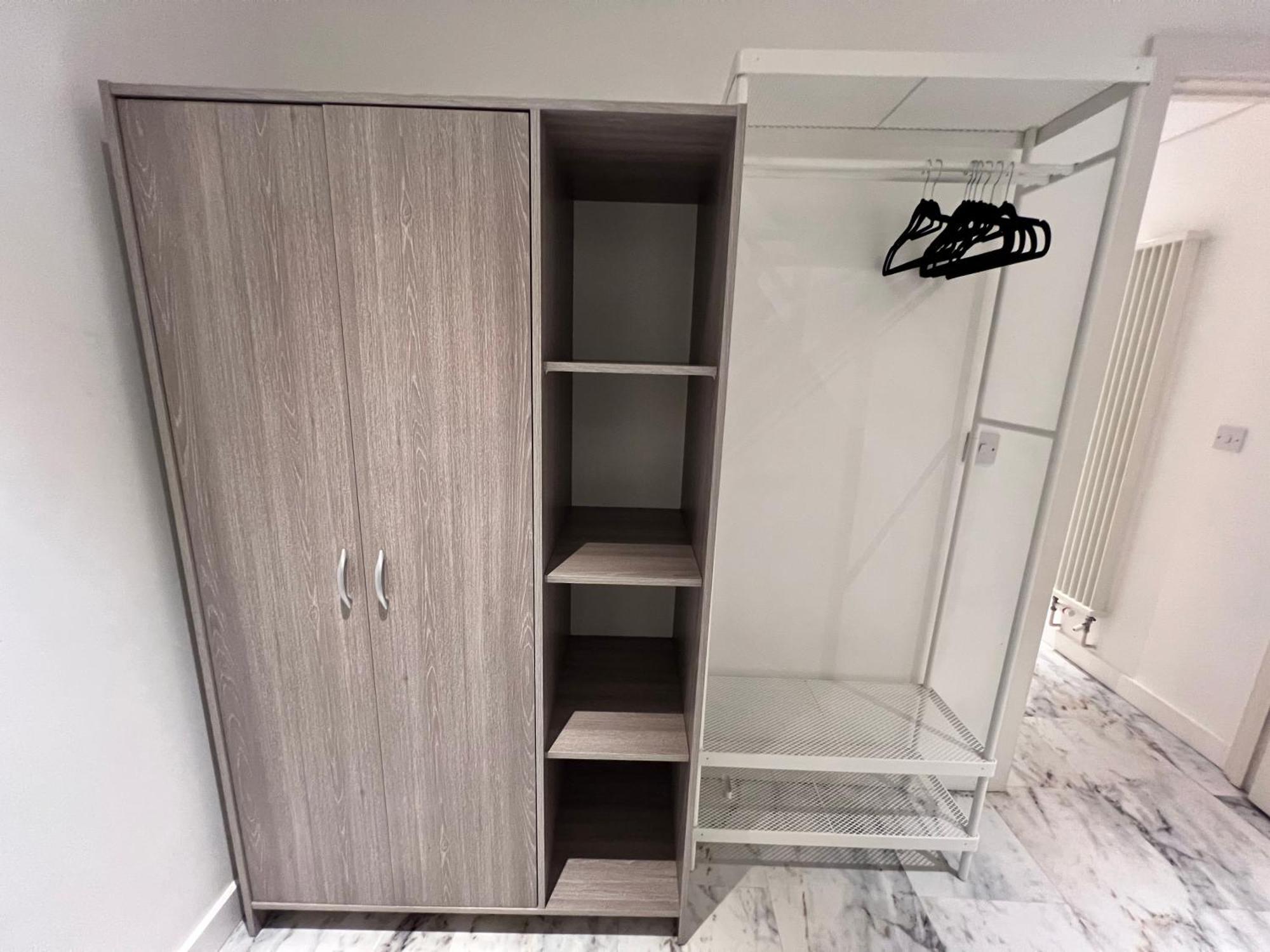 Deluxe Entire With 2x Bedrooms, 2x Bathrooms And A Big Living In The Olympic Park And Westfield At Stratford London