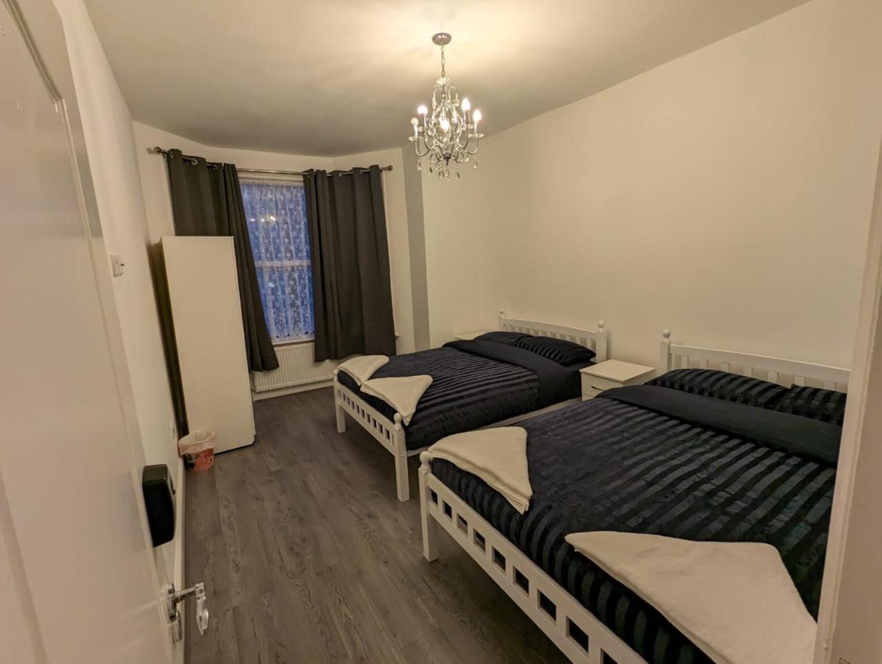 Rayan's Stratford Homestay *