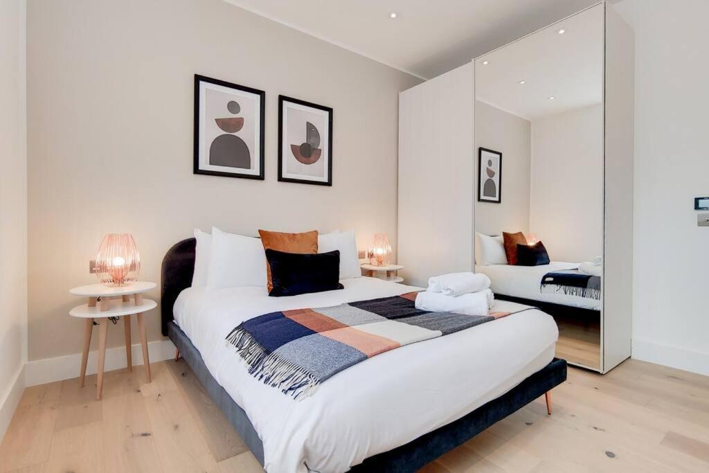 Apartment 13 Borough - Contemporary 1-bed, 1-bath In Borough *