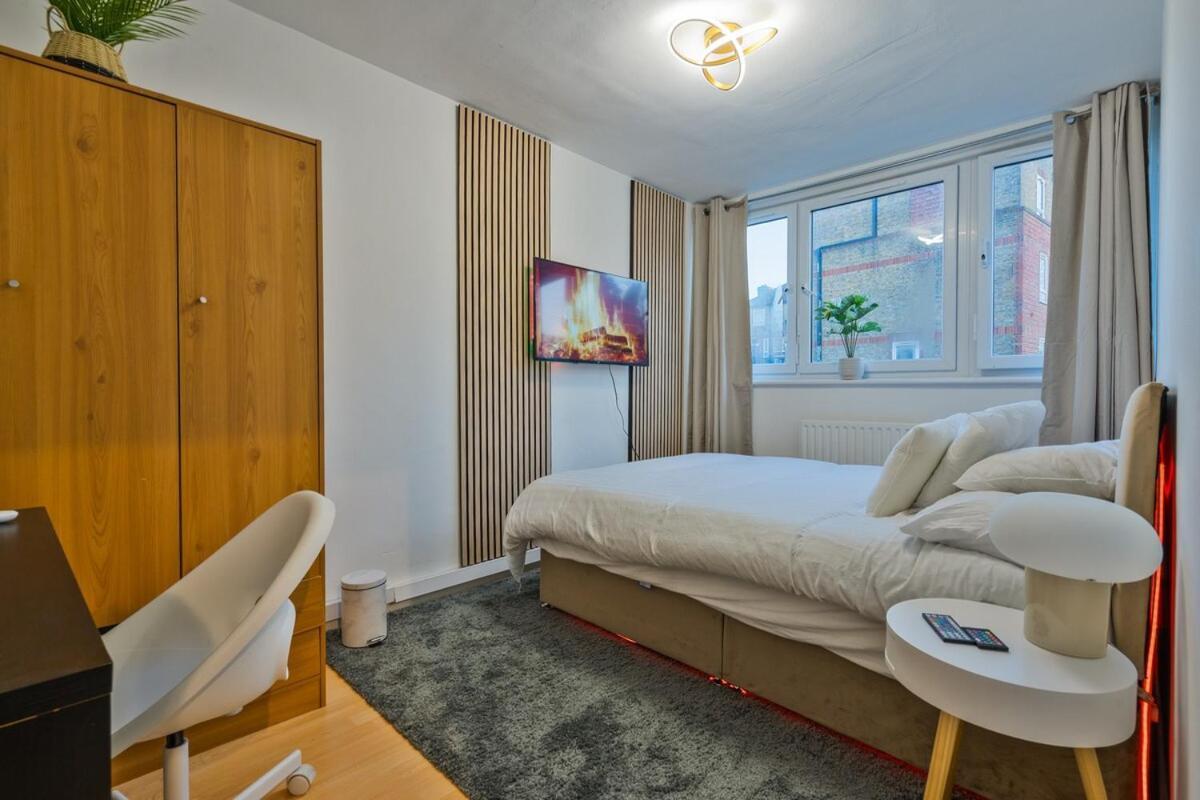 Lägenhet 3 Bedroom Prime Location Near Canary Wharf London