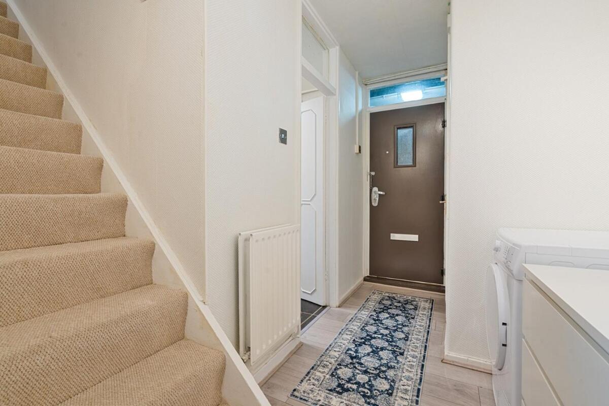 Lägenhet 3 Bedroom Prime Location Near Canary Wharf *