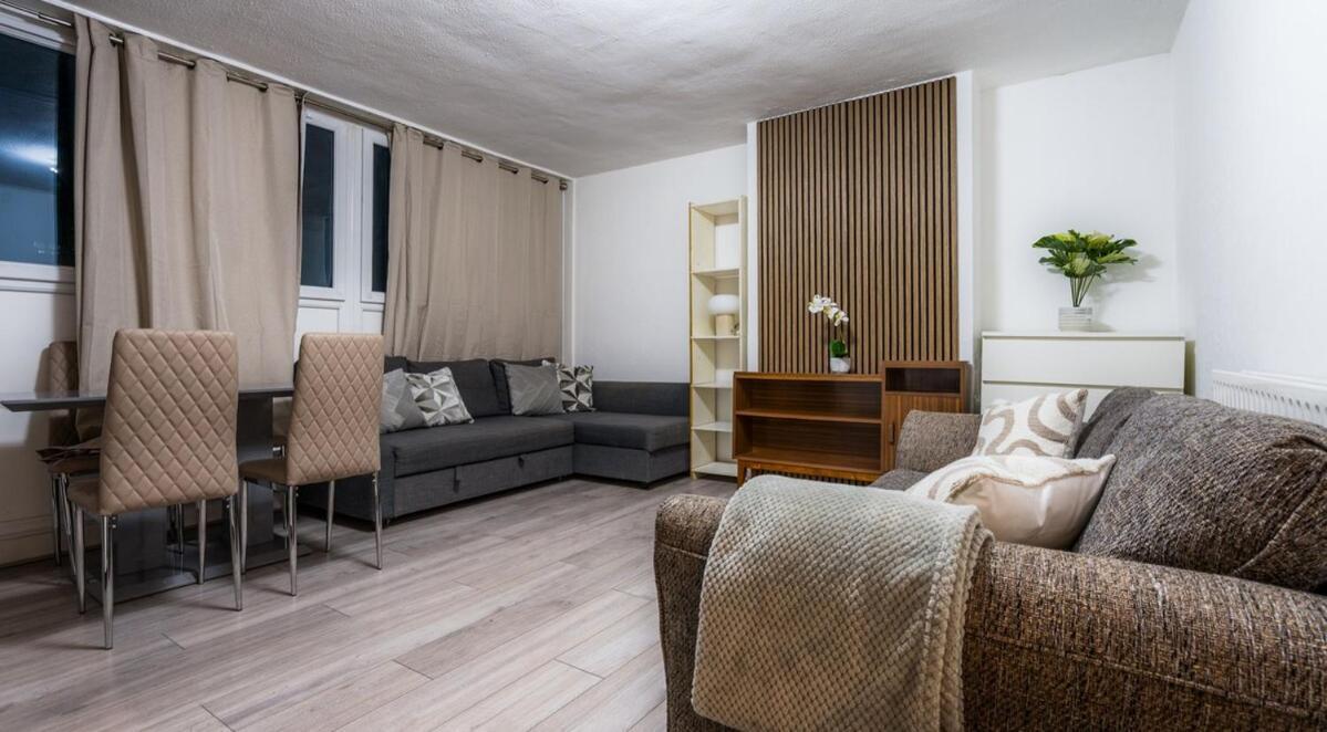 3 Bedroom Prime Location Near Canary Wharf Lägenhet