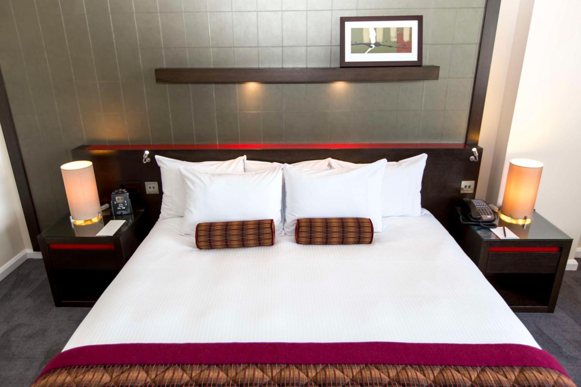 Hotell Hilton Canary Wharf 4*