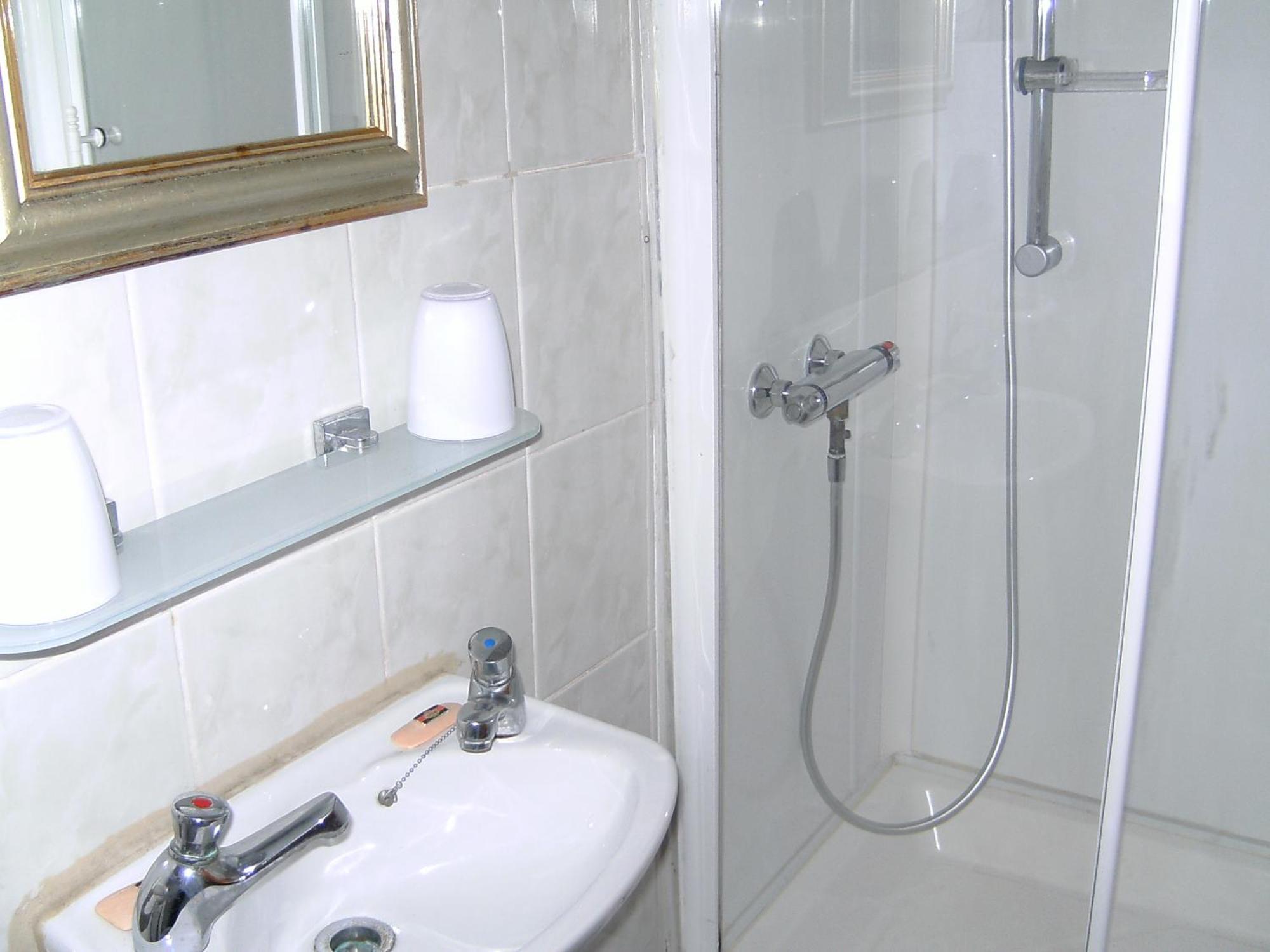 Privat overnatting Pedro Host Family London