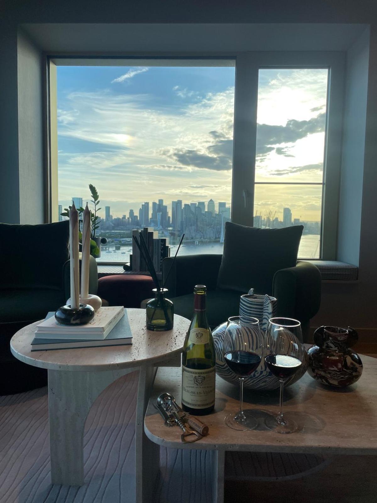 Luxury 1 Bed Riverside With Sky Lounge Appartement
