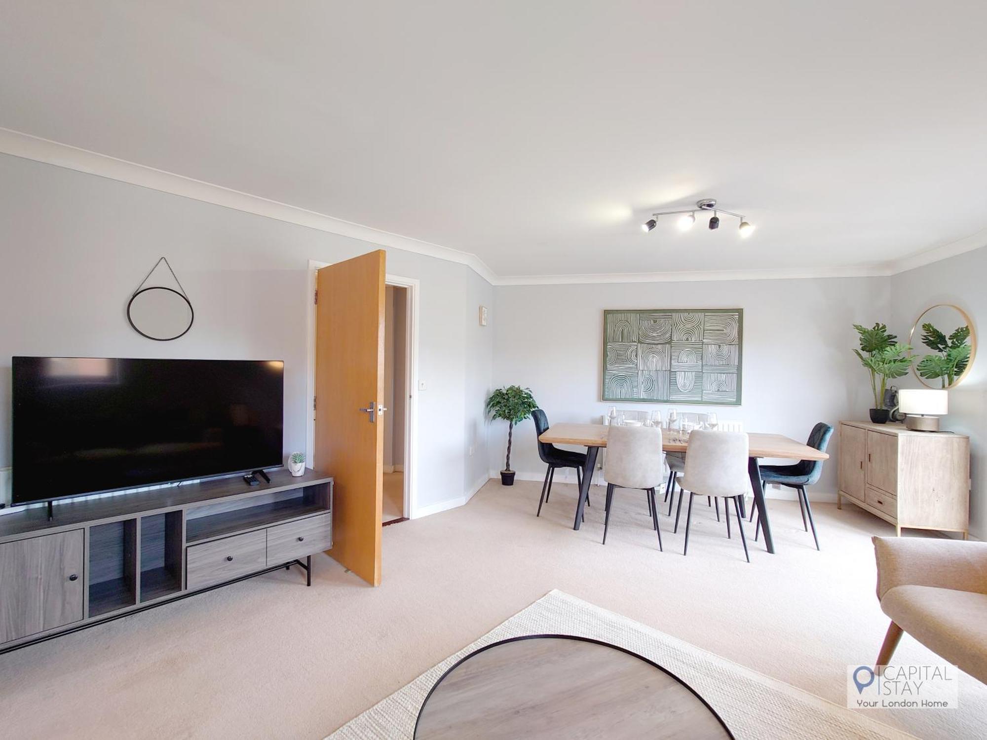 Fully Serviced Two Bed In Poplar * Londres