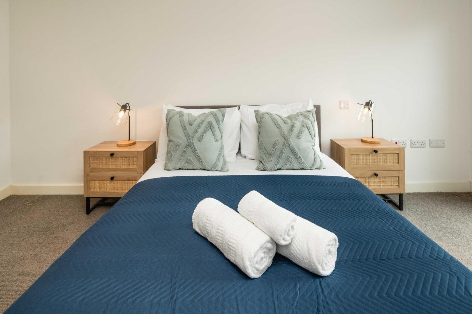 Modern 2 Bed Flat Near O2 & Canary Wharf London