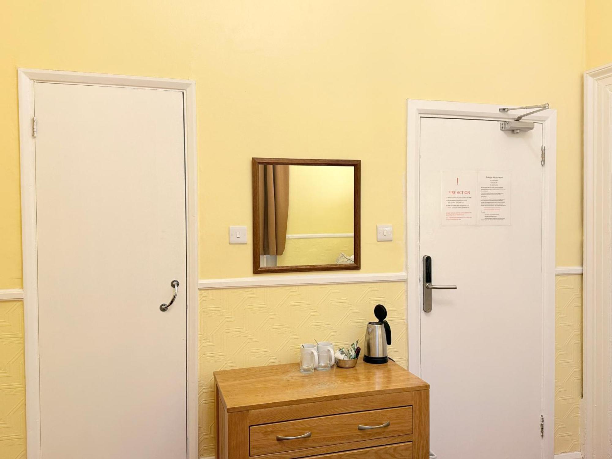 Europa House Hotel, Paddington 2*