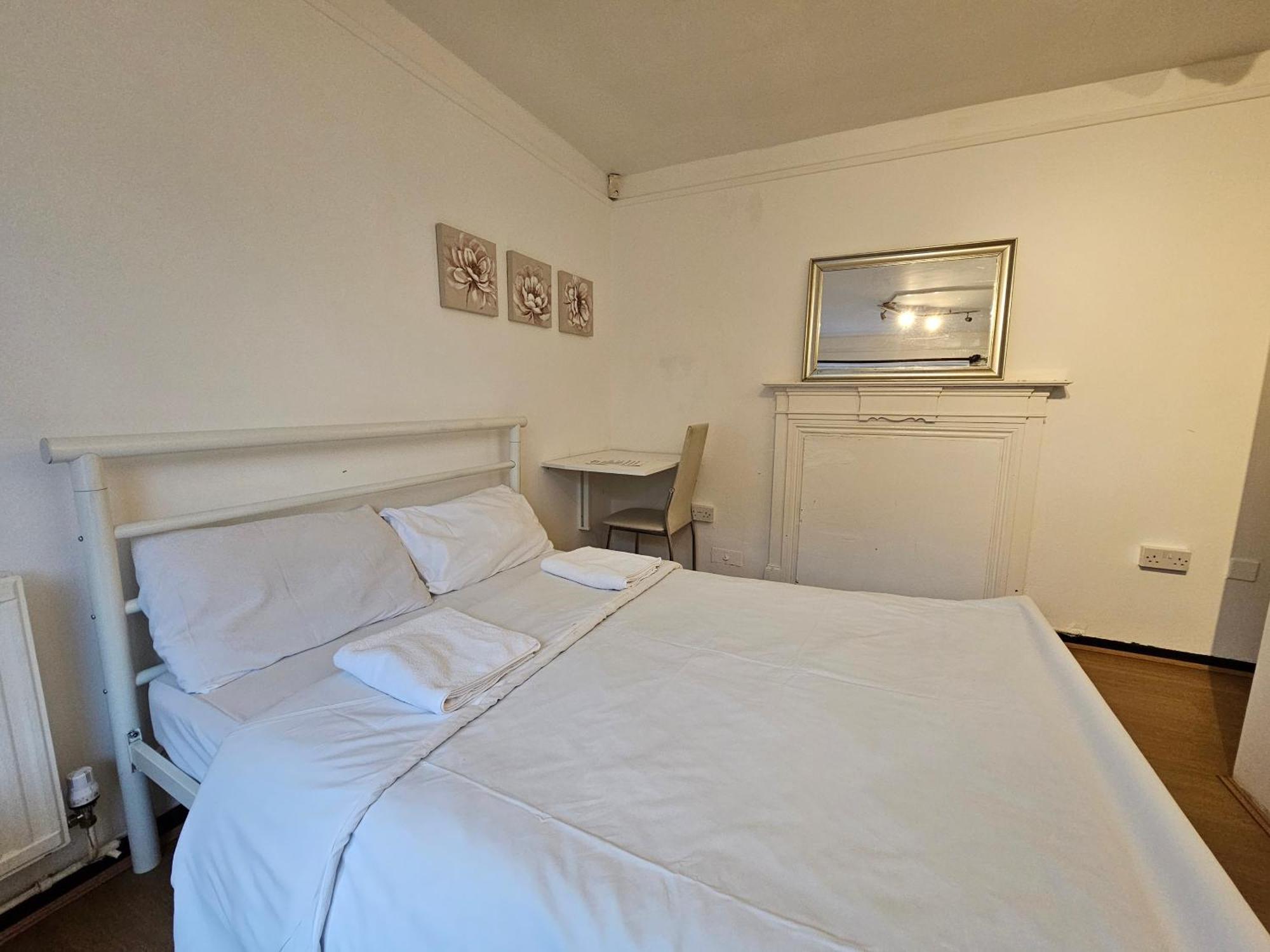 Gasthof Near Canary Wharf *