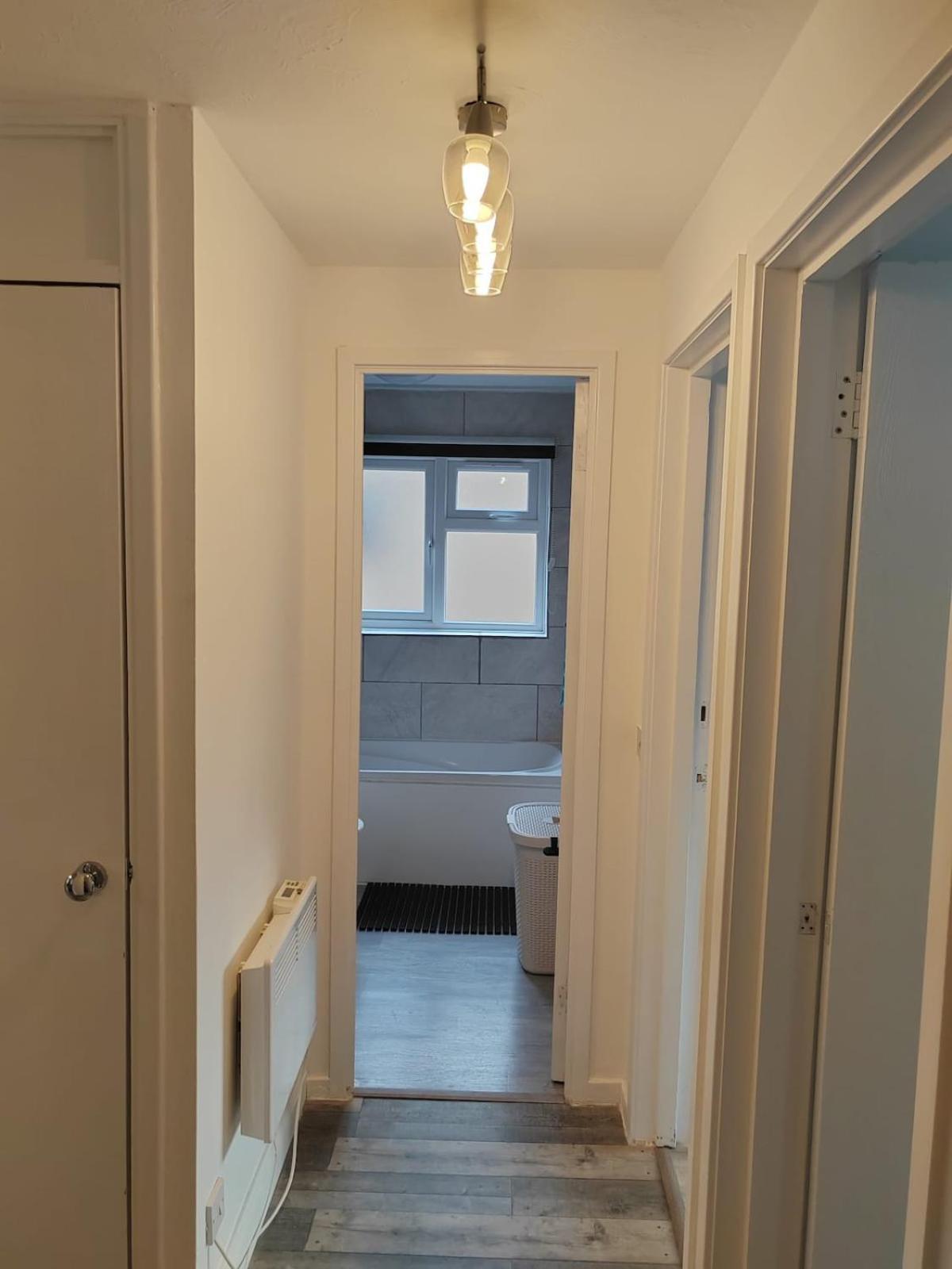 Domasi Flat In New Cross * Londres