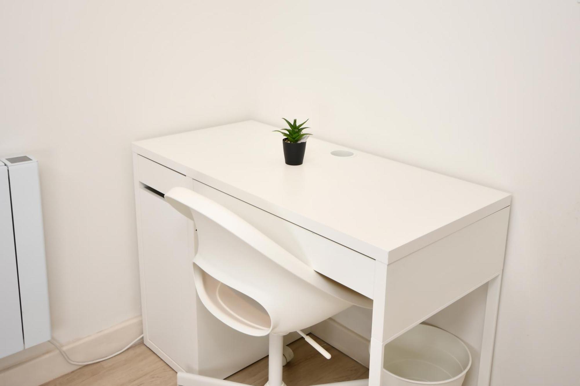 Gjestgiverier Morden Stratford 2 With Shared Bathroom *