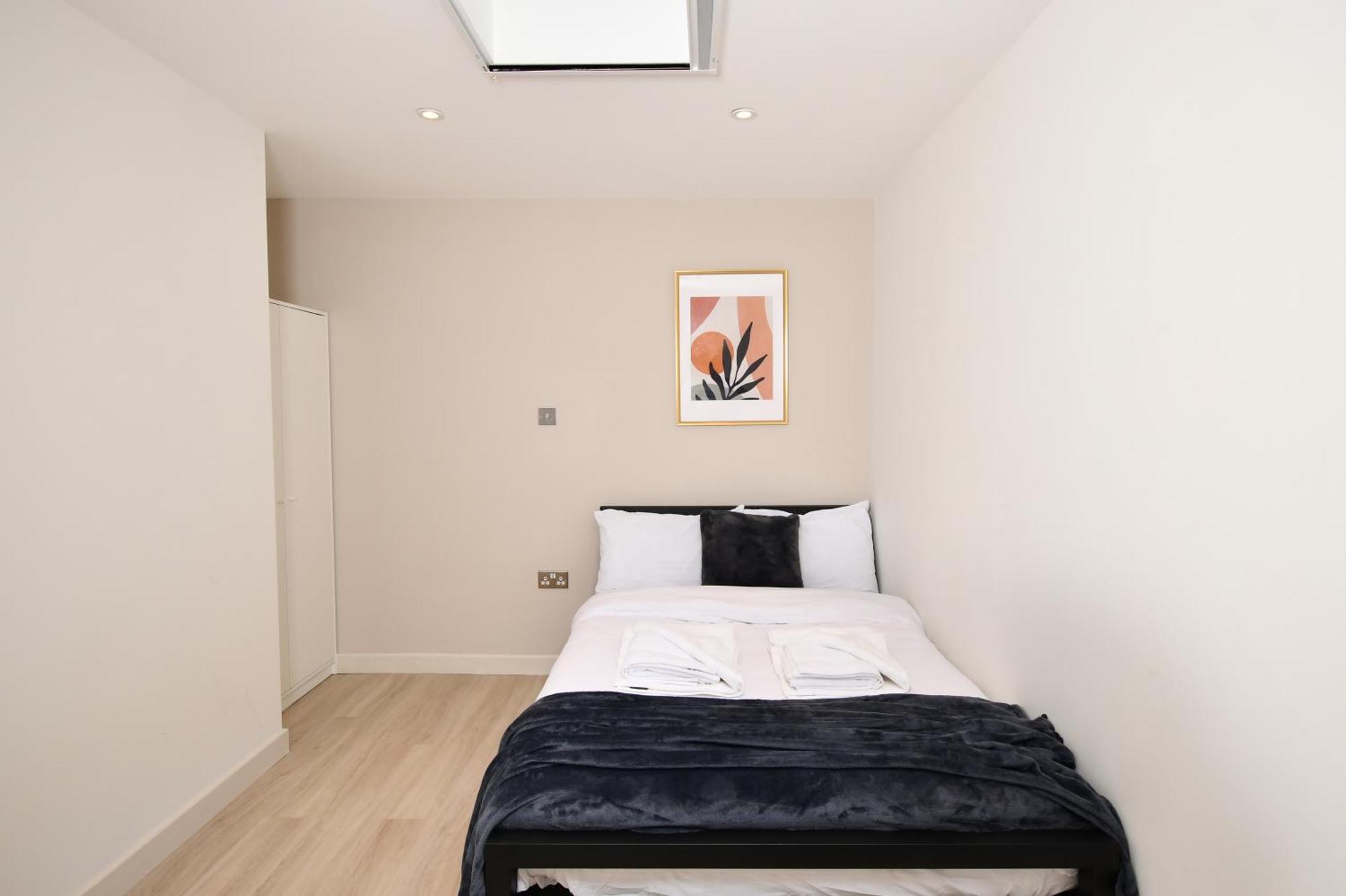Gjestgiverier Morden Stratford 2 With Shared Bathroom London