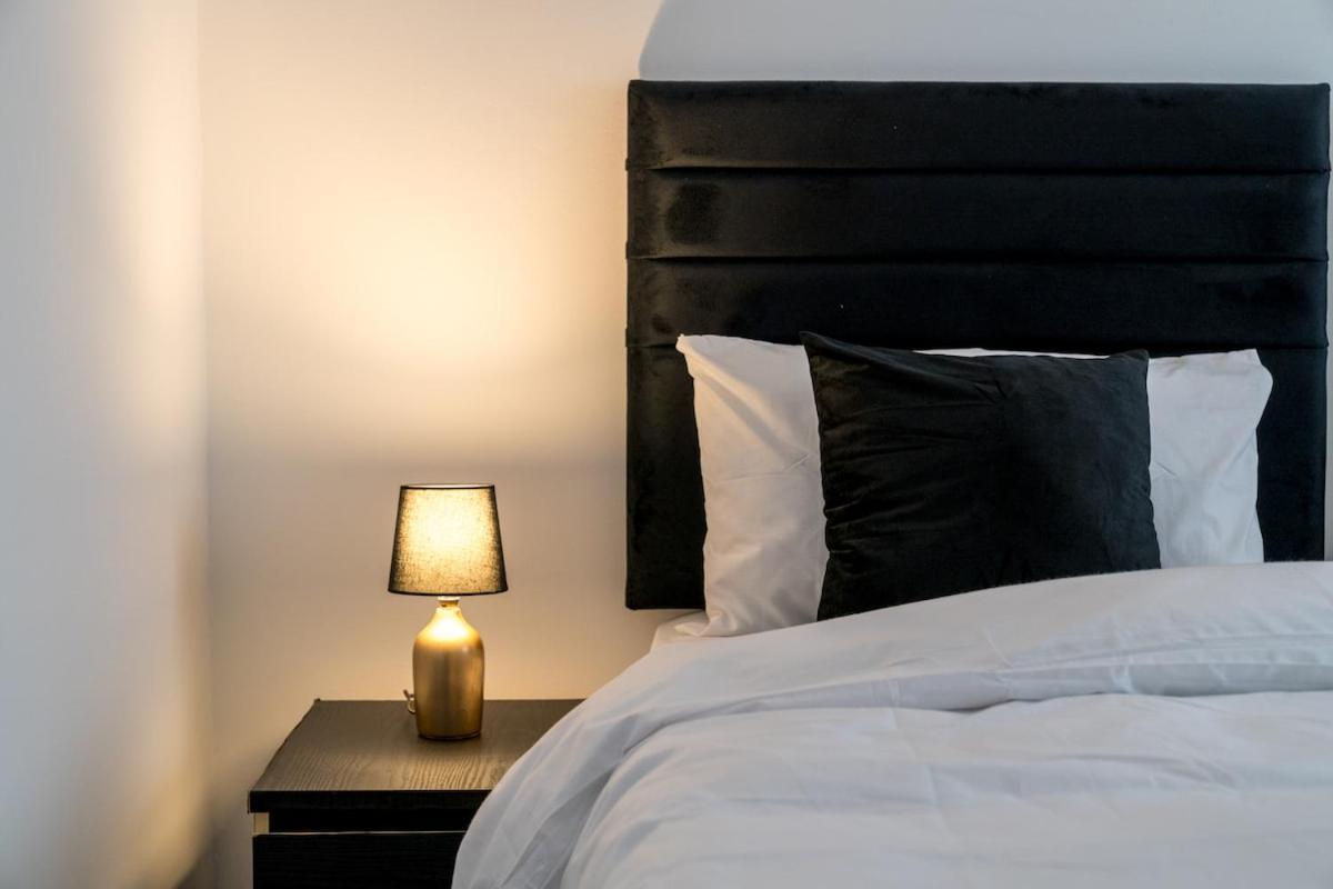 Appartement Canning Town 4 Bed Flat Sleeps 7- For Groups, Families And Contractors- With Free Parking Londres