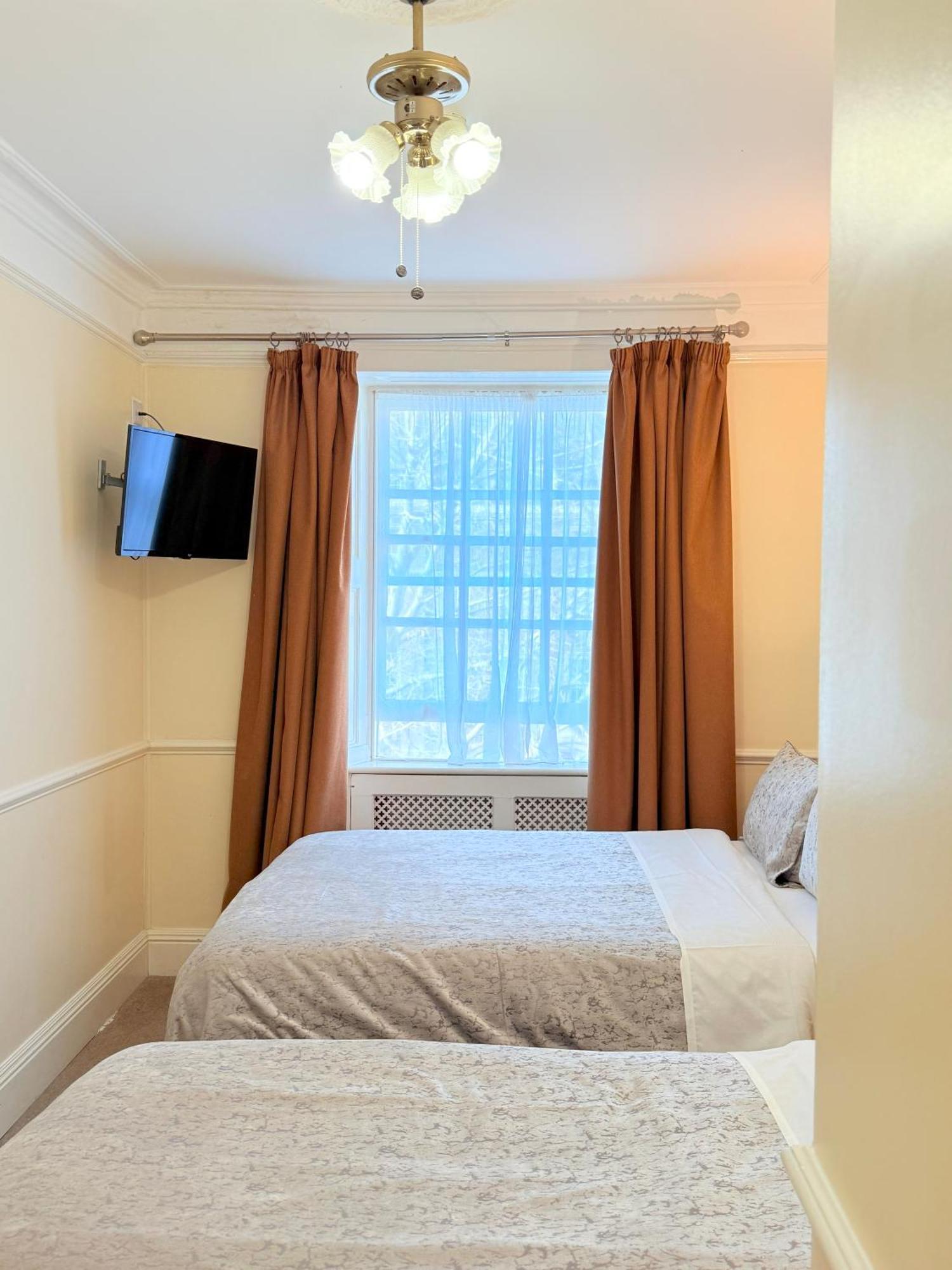 Guest house Europa House Hotel, Paddington 2*