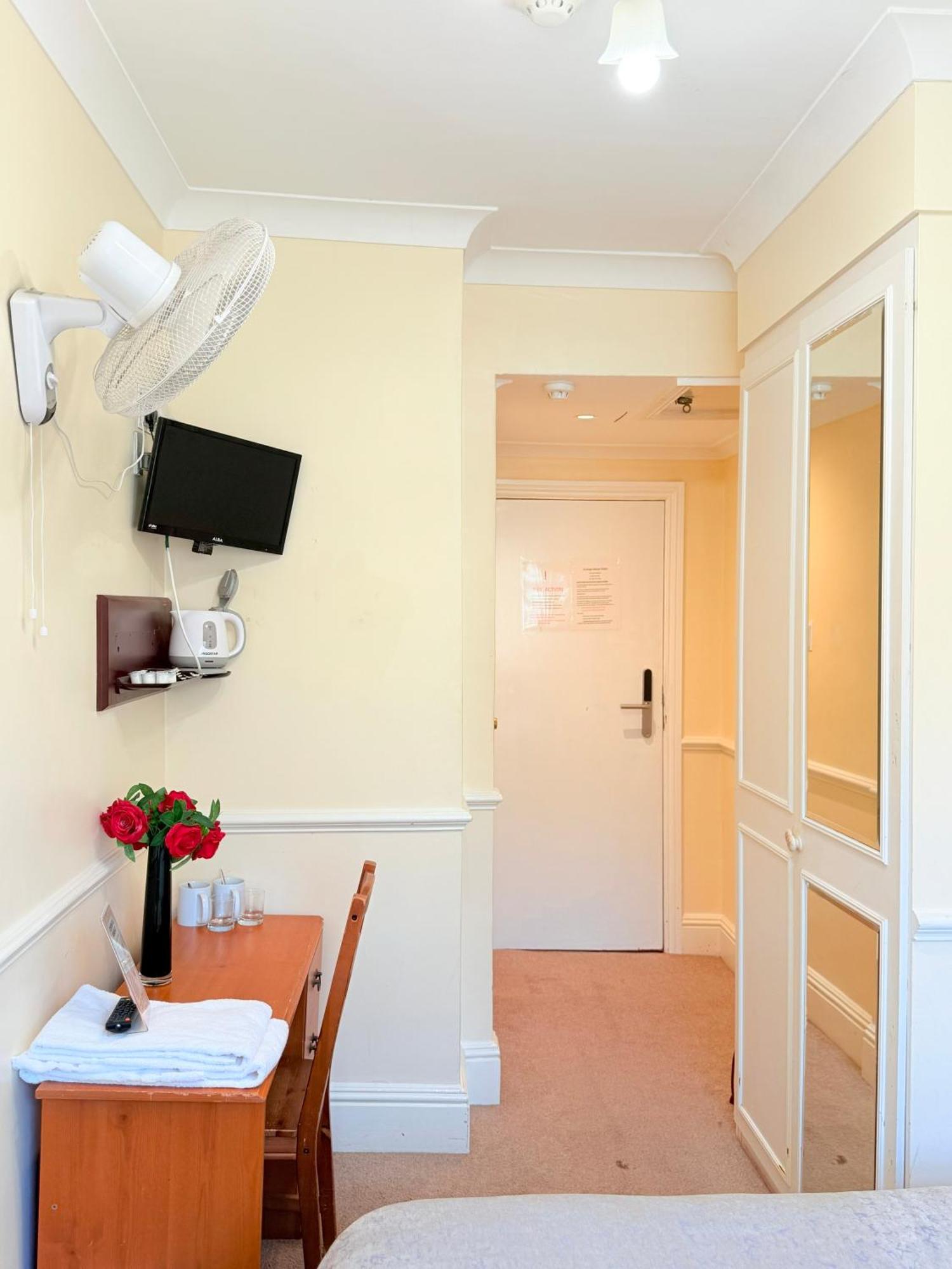 Europa House Hotel, Paddington Guest house London