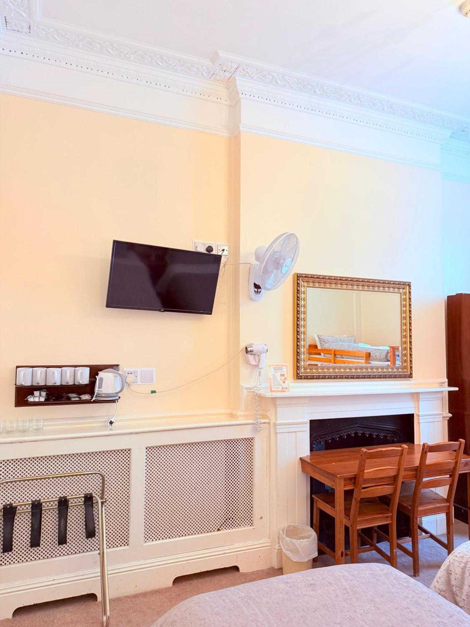 Europa House Hotel, Paddington 2*
