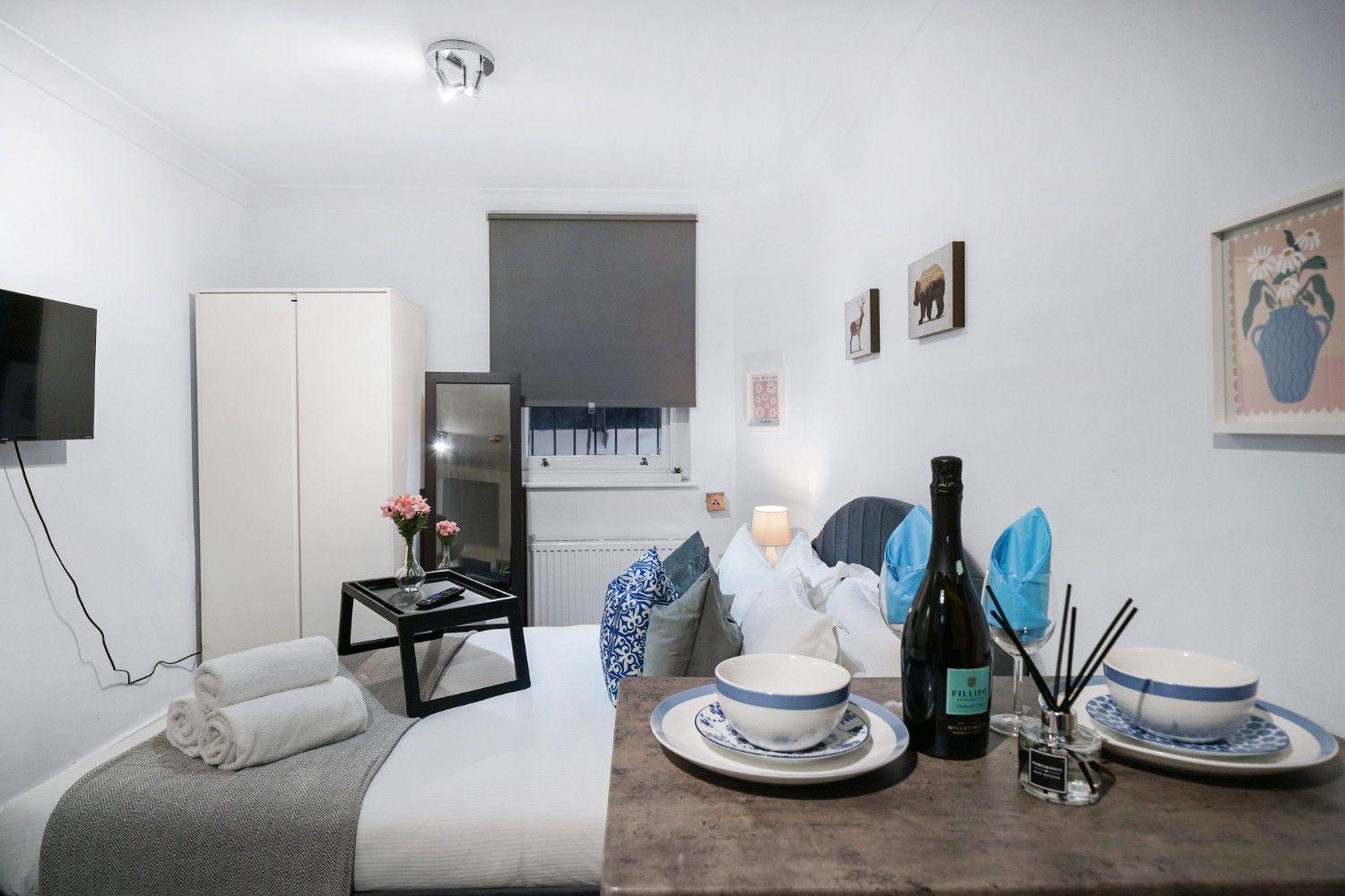 Affordable Studio, 1, 2 And 3 Bed In E14 Apartment London