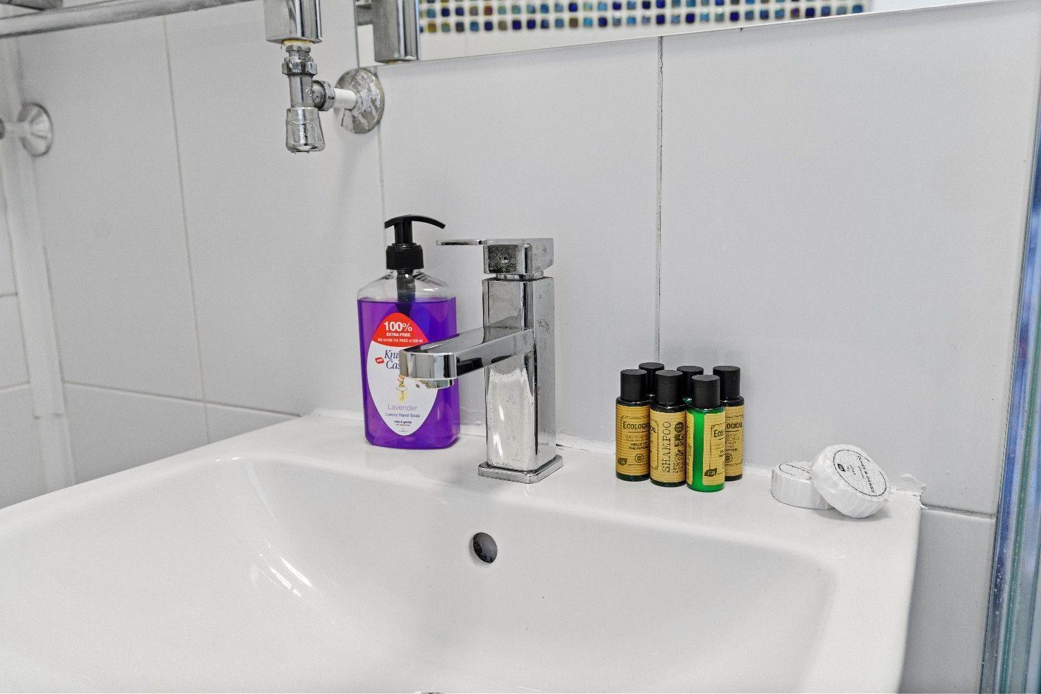 Affordable Studio, 1, 2 And 3 Bed In E14 Apartment London