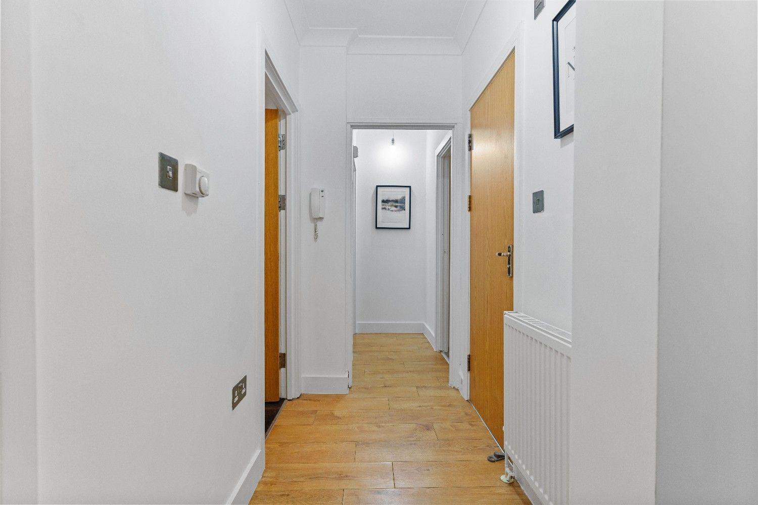 Affordable Studio, 1, 2 And 3 Bed In E14 Apartment London