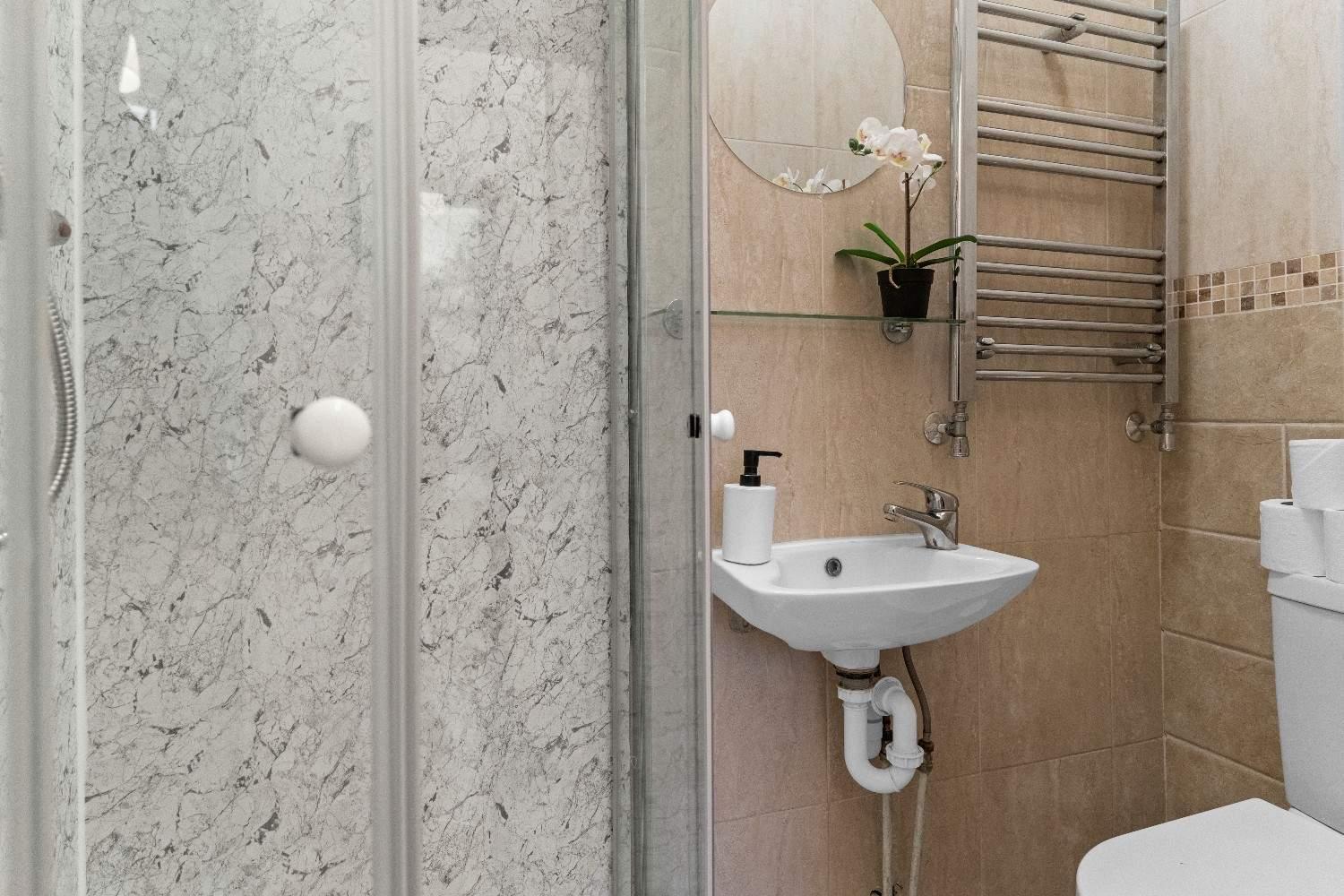 Affordable Studio, 1, 2 And 3 Bed In E14 London