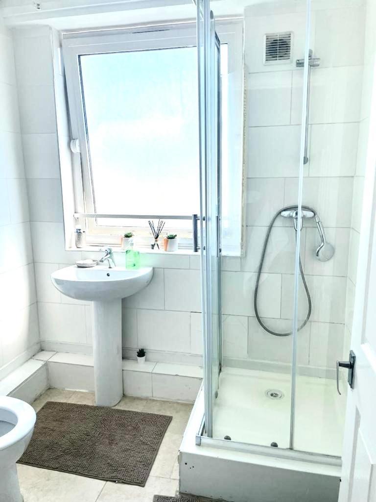 Privat bolig Cozy In 1 Stop To Liverpool Street London