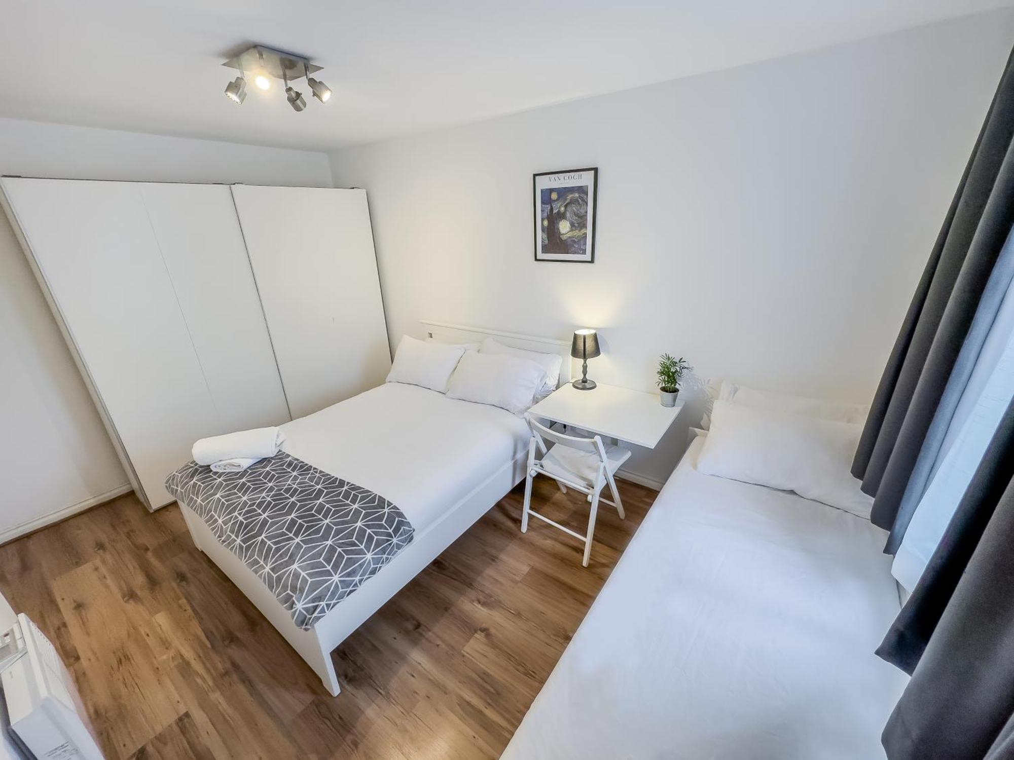 Apartment Luxurious 2bed In Canary Wharf London