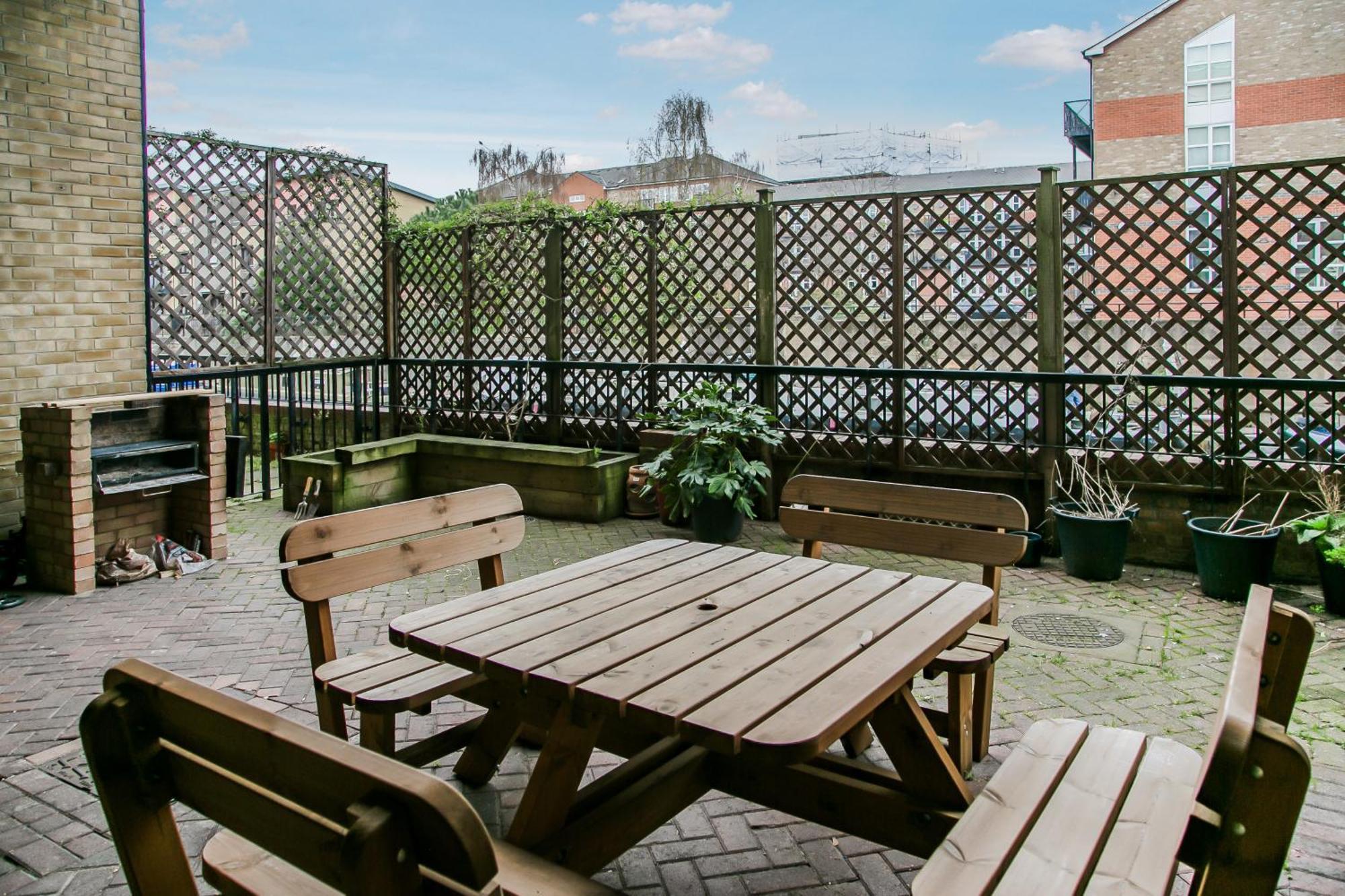 Luxurious 2bed In Canary Wharf Apartment London