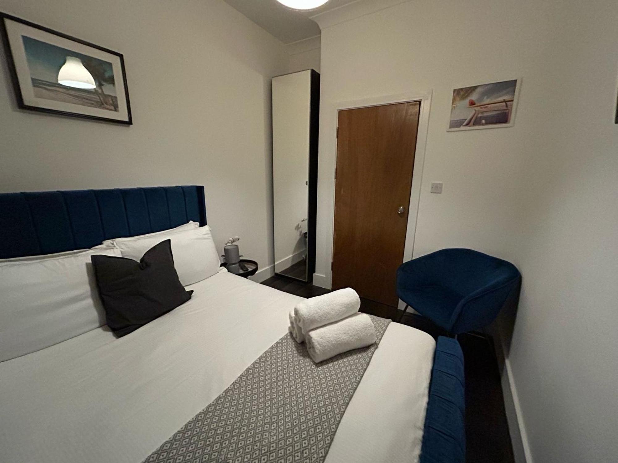 Affordable Studio, 1, 2 And 3 Bed In E14 Apartment *