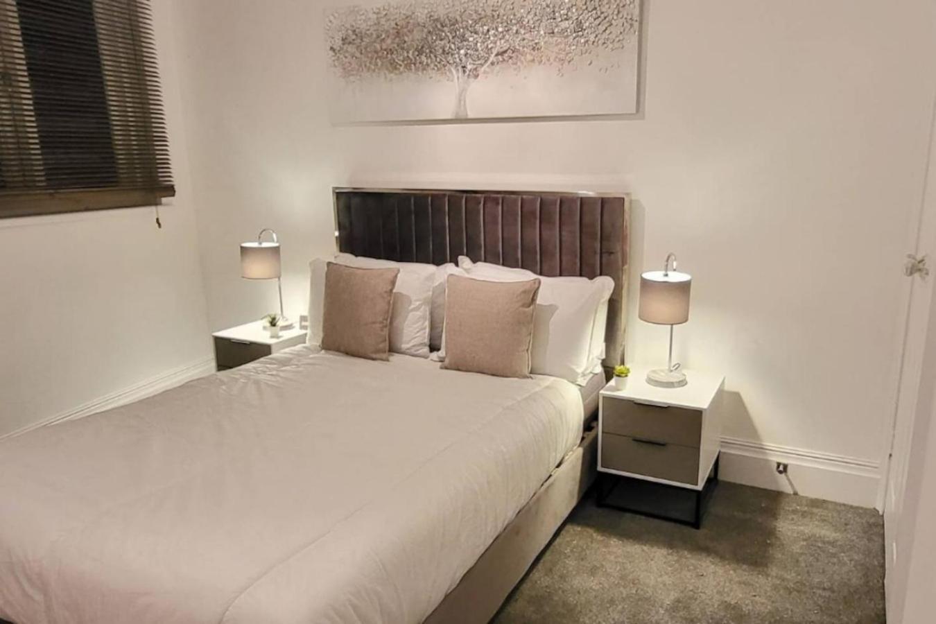 Appartement Spacious 2-bedroom In Canary Wharf Londen