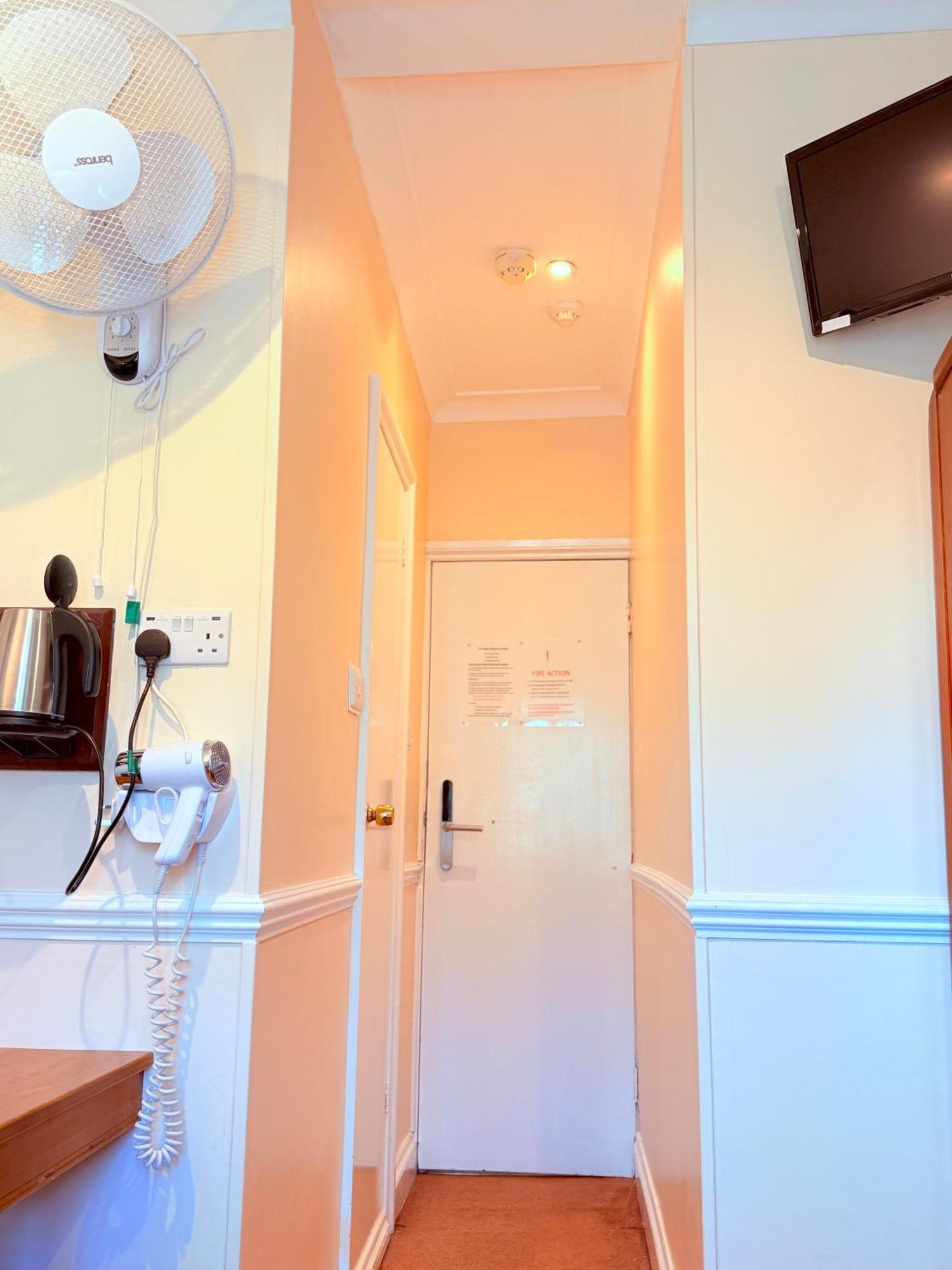 Guest house Europa House Hotel, Paddington 2*