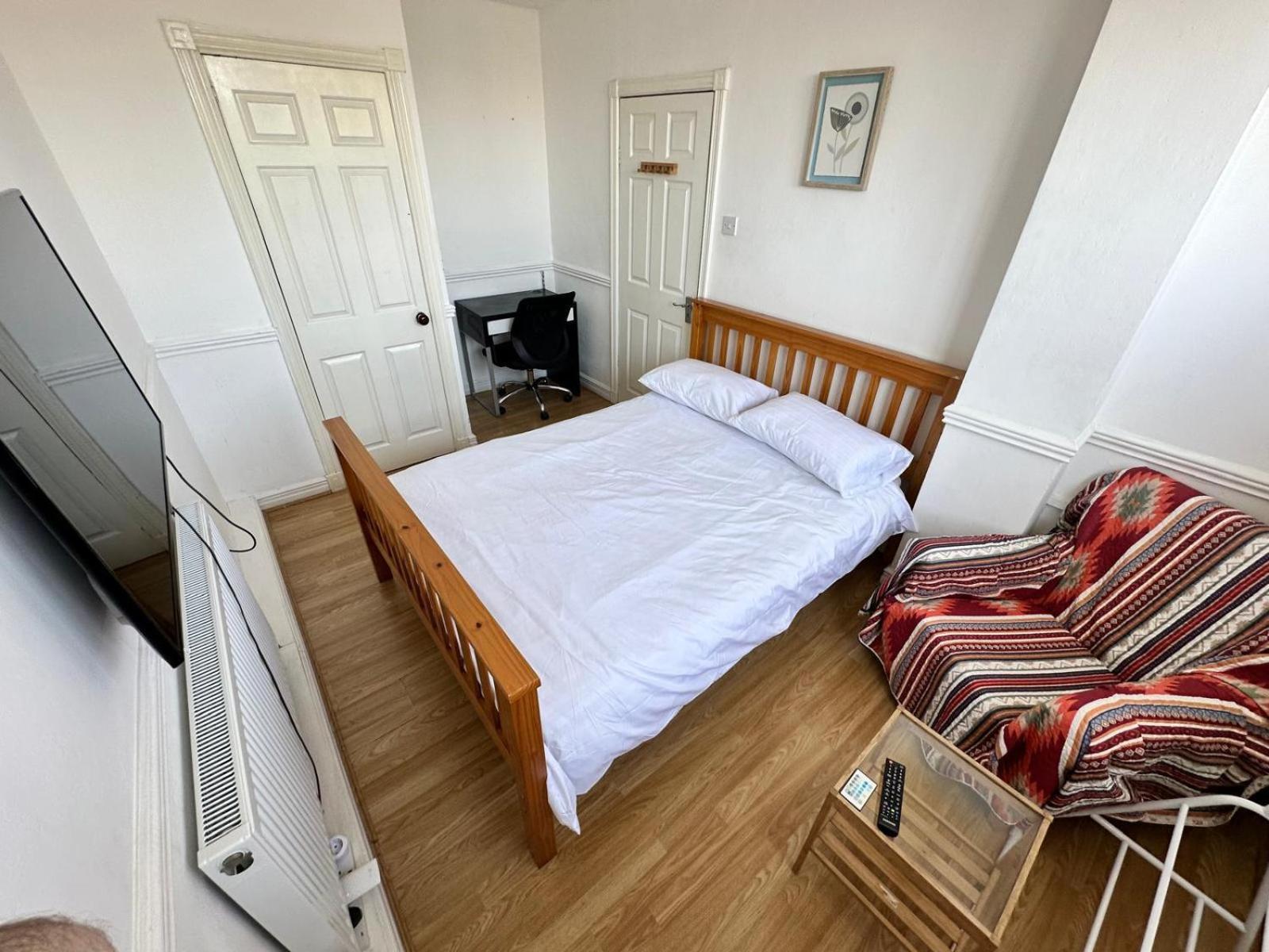 Guest house Renovu In East London