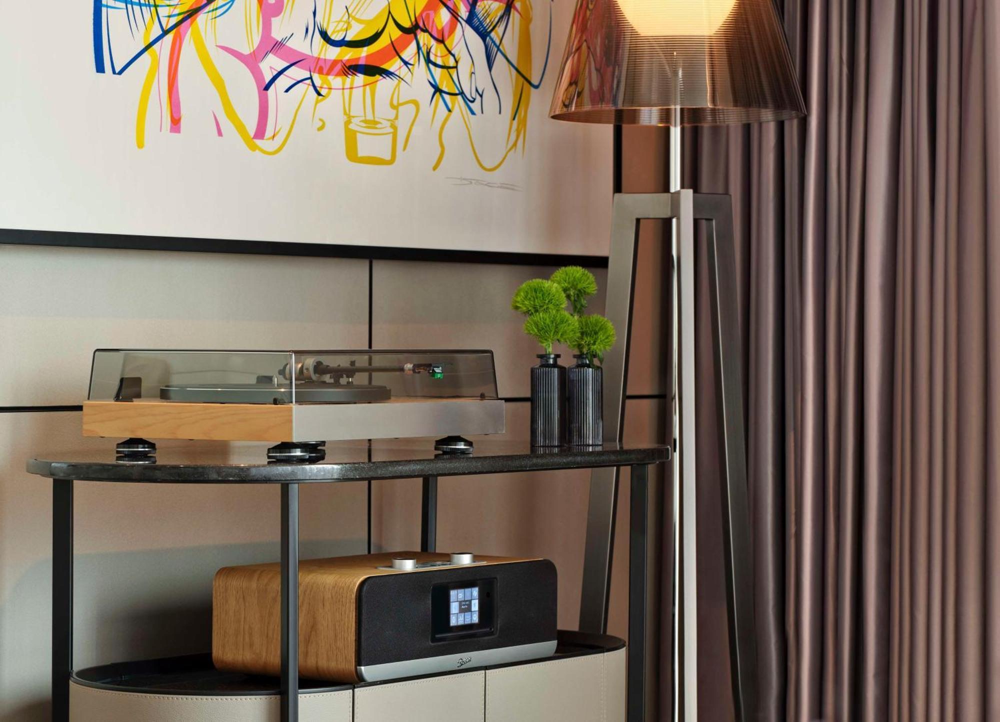 Art'otel Hoxton, Powered By Radisson Londra