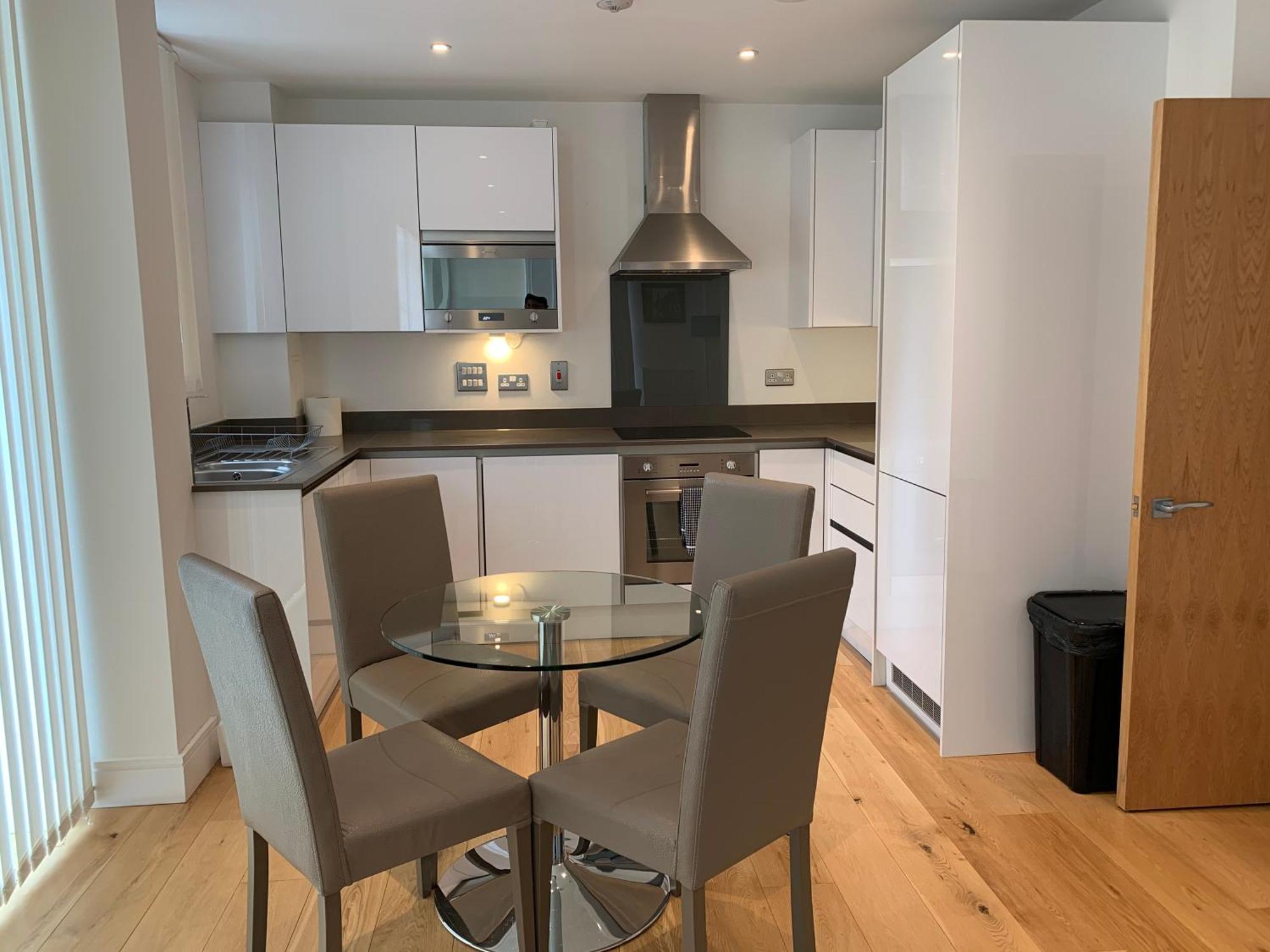 Apartment Modern Excel 2 Bedrooms 2 Bathrooms, Parking, Kitchen, Lounge, Balcony *