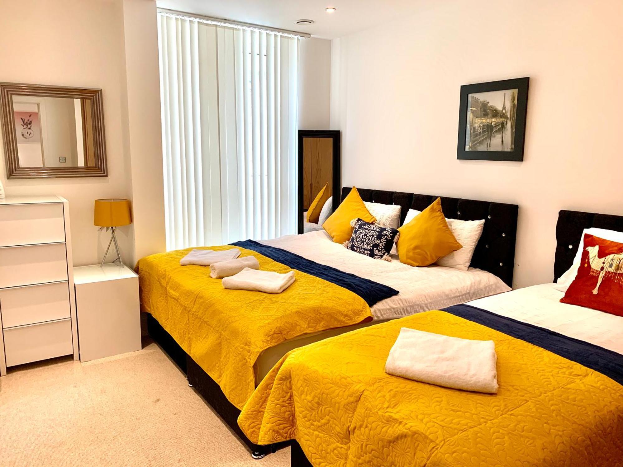 Modern Excel 2 Bedrooms 2 Bathrooms, Parking, Kitchen, Lounge, Balcony London