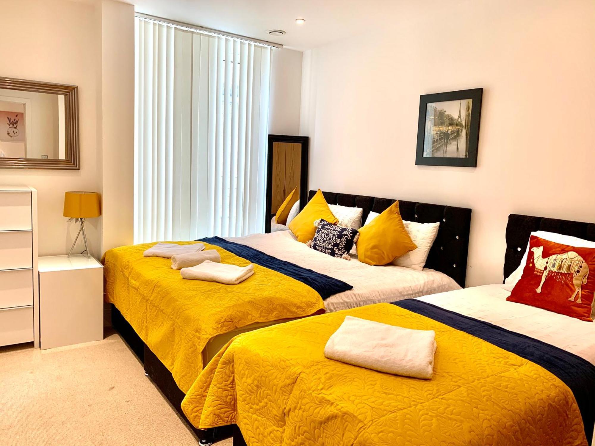 Modern Excel 2 Bedrooms 2 Bathrooms, Parking, Kitchen, Lounge, Balcony Apartment