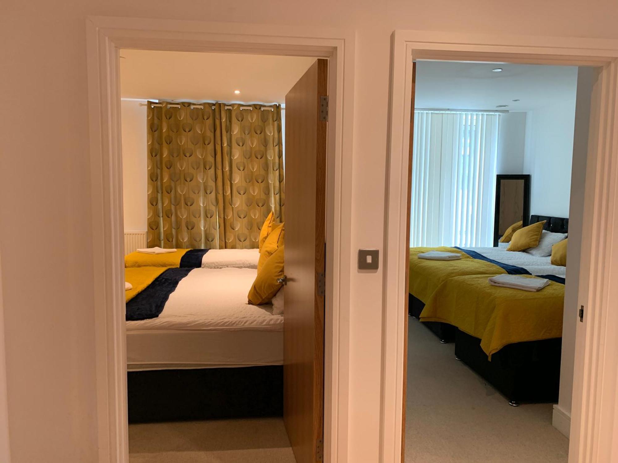 Apartment Modern Excel 2 Bedrooms 2 Bathrooms, Parking, Kitchen, Lounge, Balcony London