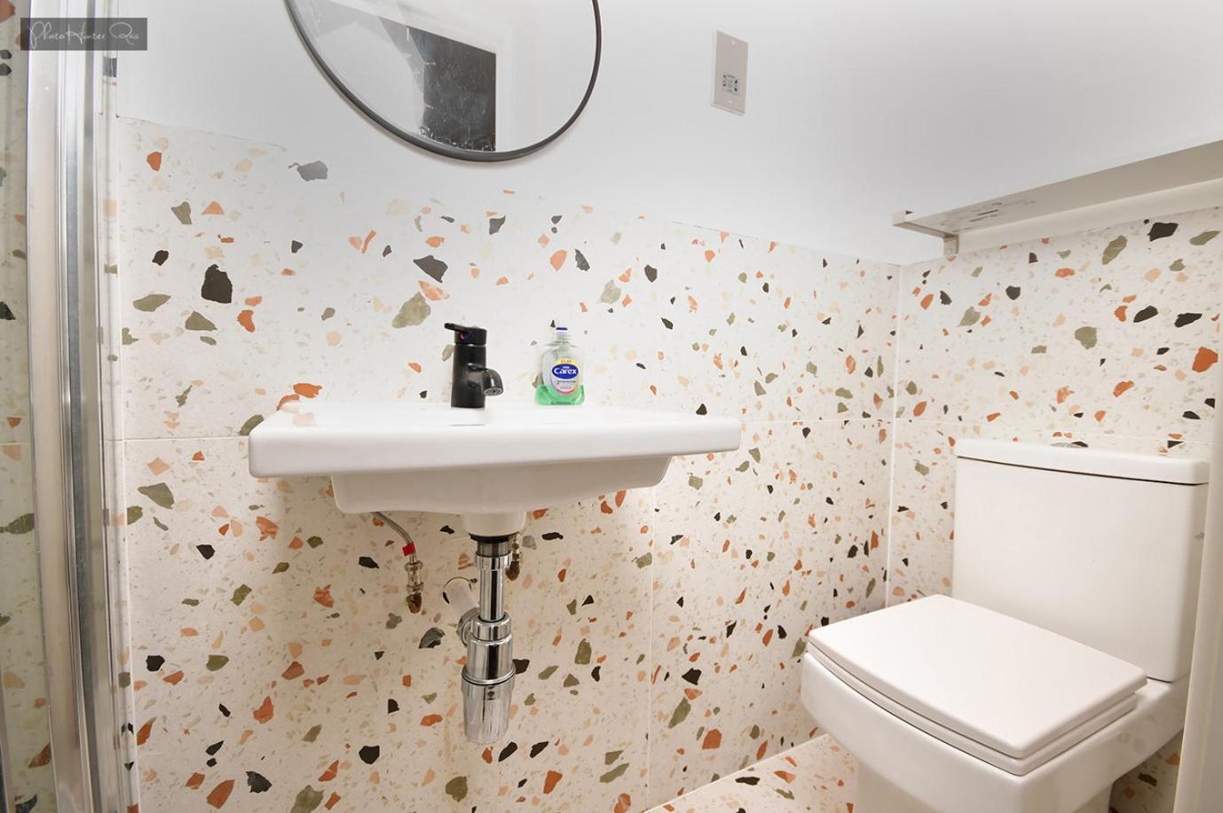 Gjestgiverier Morden Stratford 2 With Shared Bathroom *
