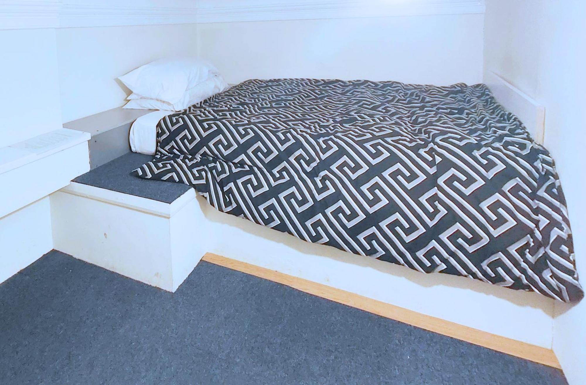 Gasthof R1 Mezzanine Double Bed Balcony London