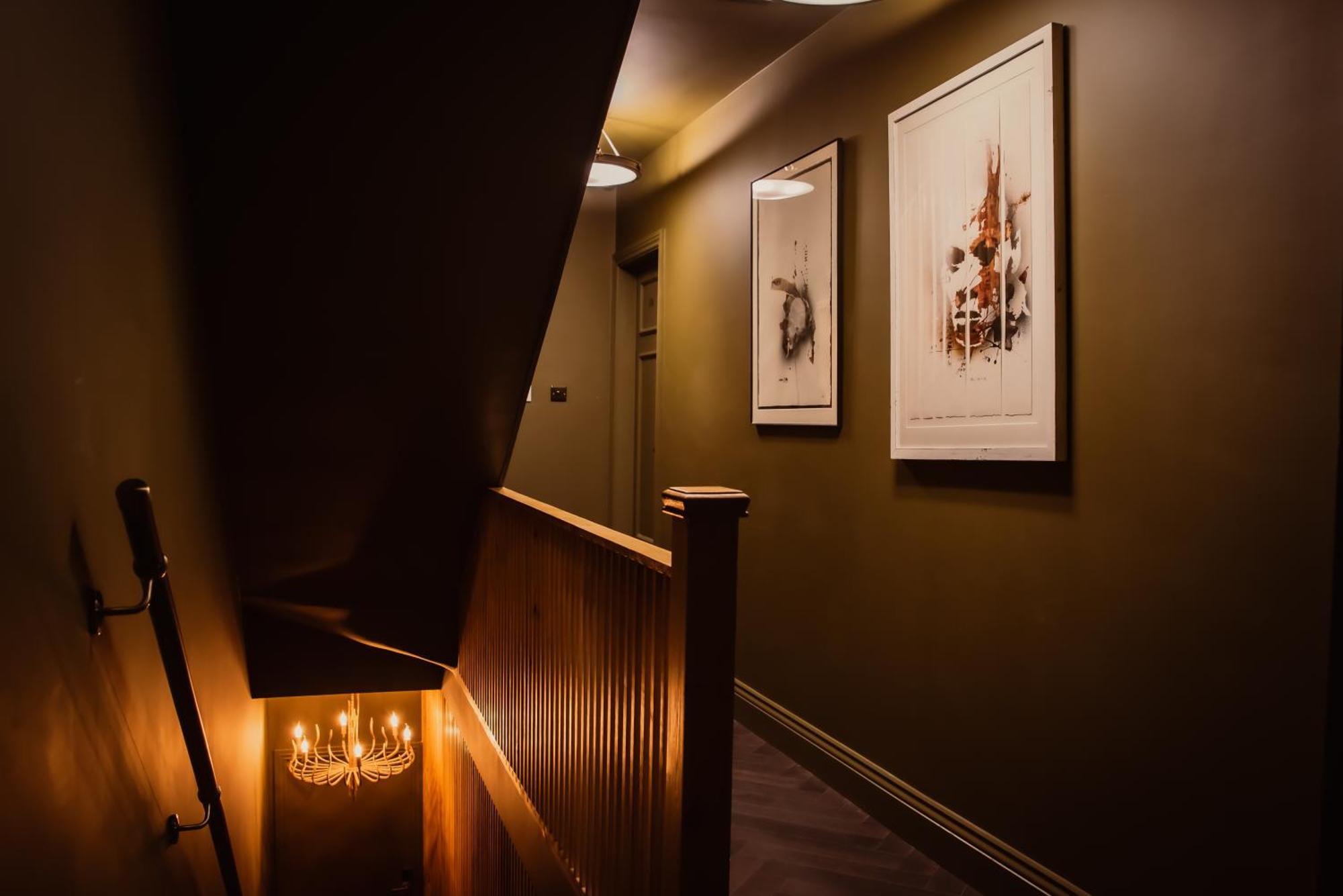Flat With Private Bathroom & Kitchenette *