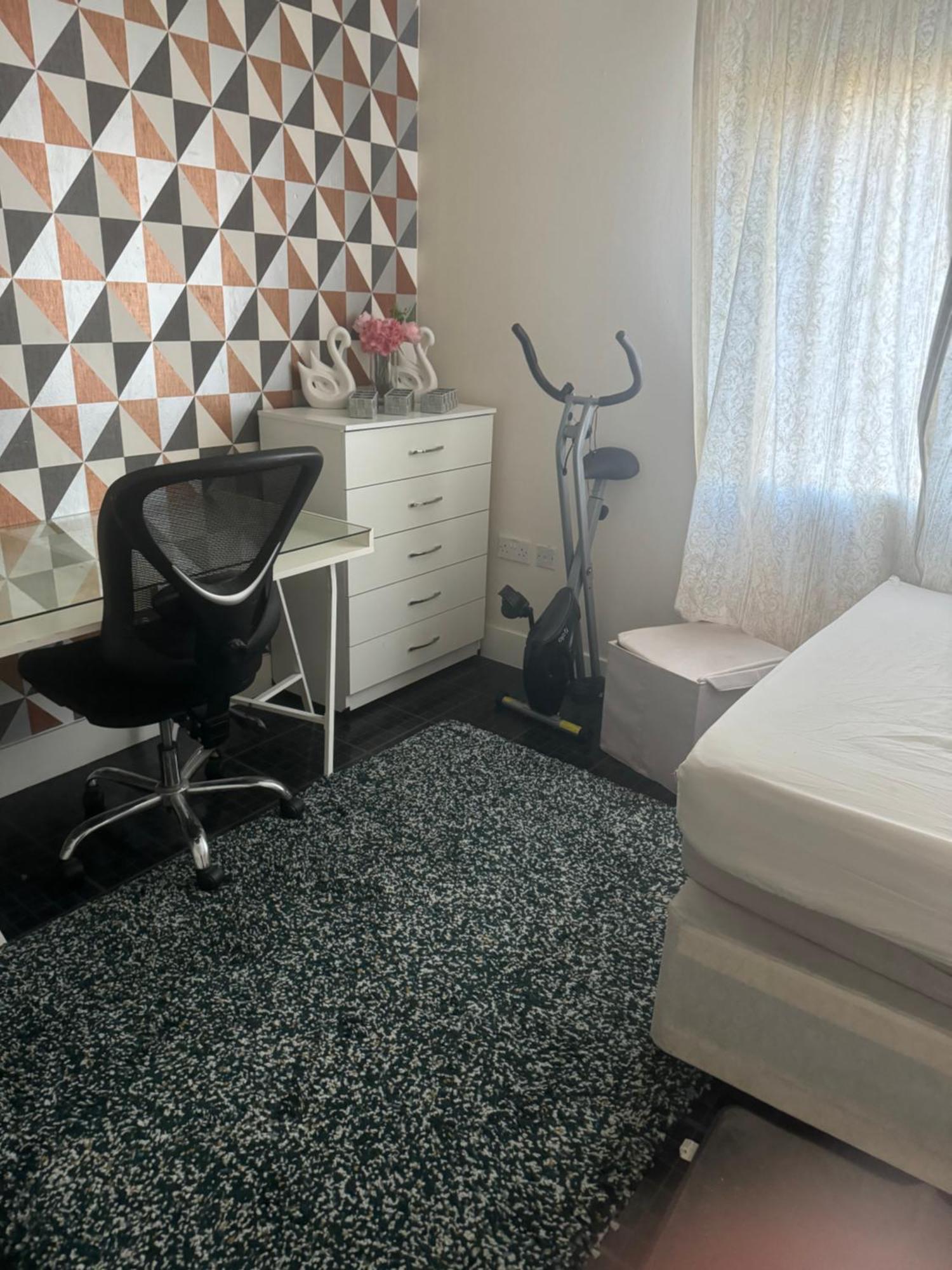 Sammie Shaw Double Homestay