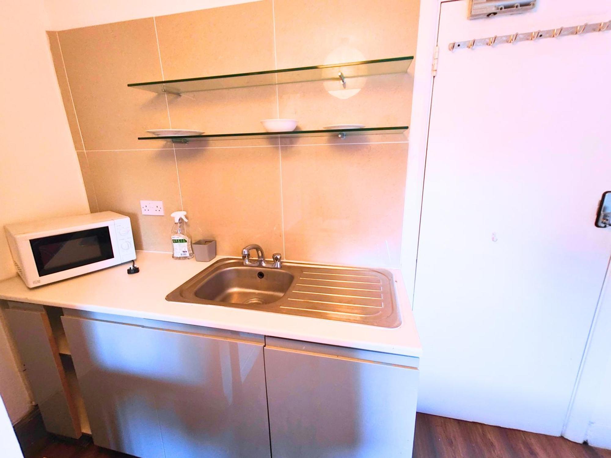 Guest house R15 Deluxe Ensuite, Kitchenette
