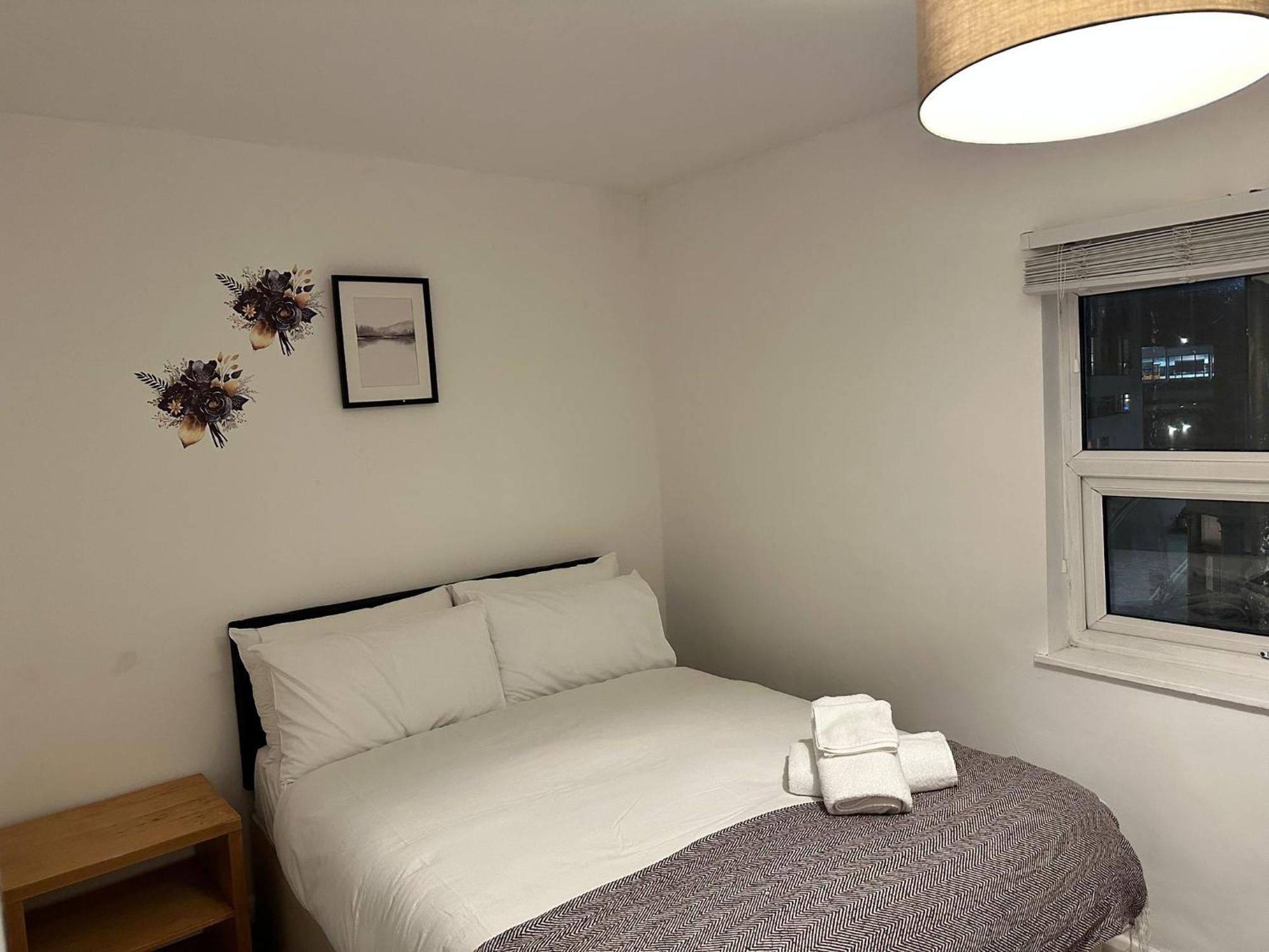 Apartment 1 Bedroom Flat By Haggerston Station London