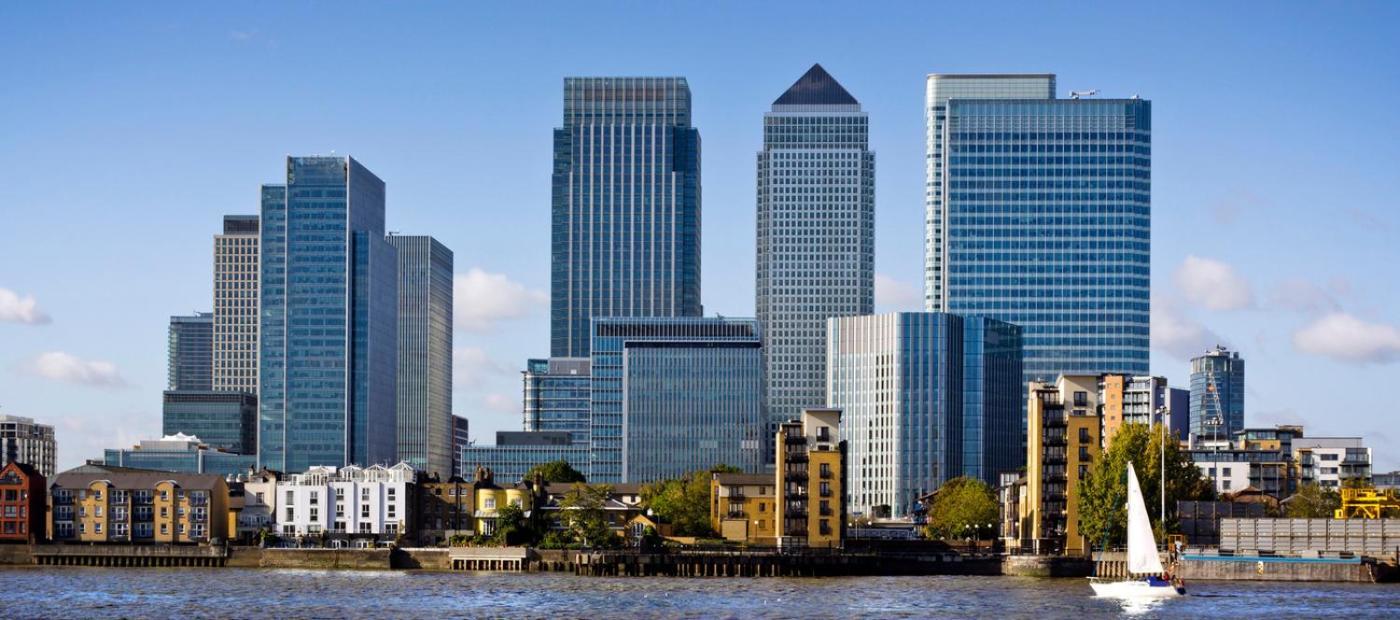 Apartment Chic 2-bedroom In Canada Water, - Stylish Retreat Near The River Thames