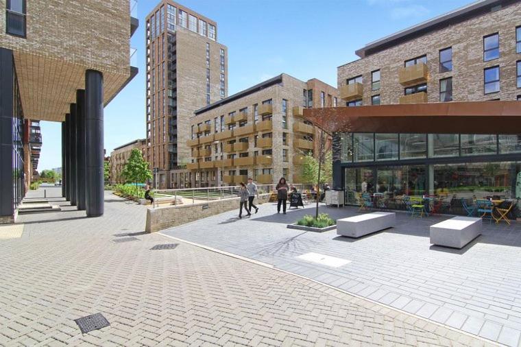 Apartment Chic 2-bedroom In Canada Water, - Stylish Retreat Near The River Thames *