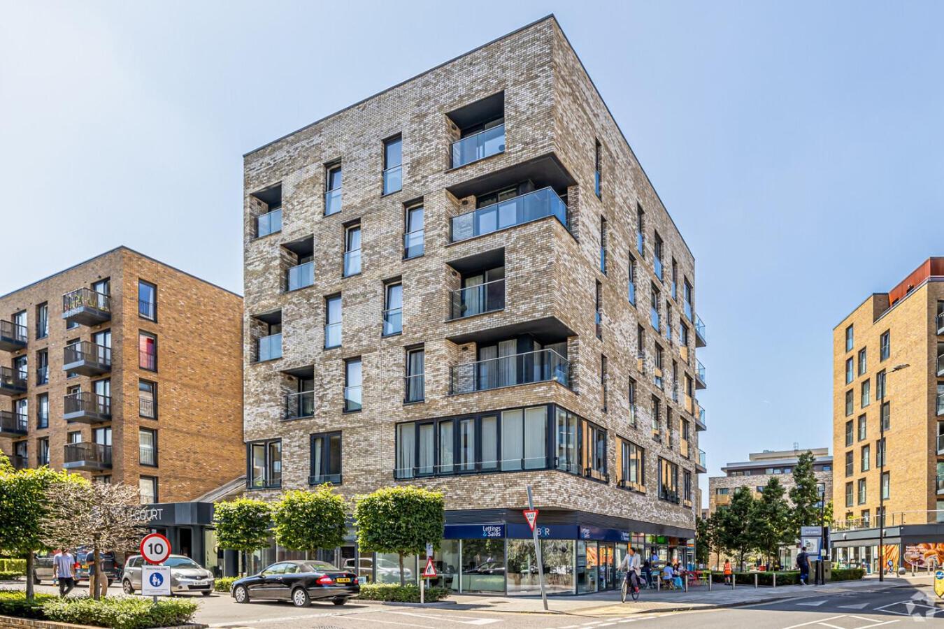 Apartment Chic 2-bedroom In Canada Water, - Stylish Retreat Near The River Thames London