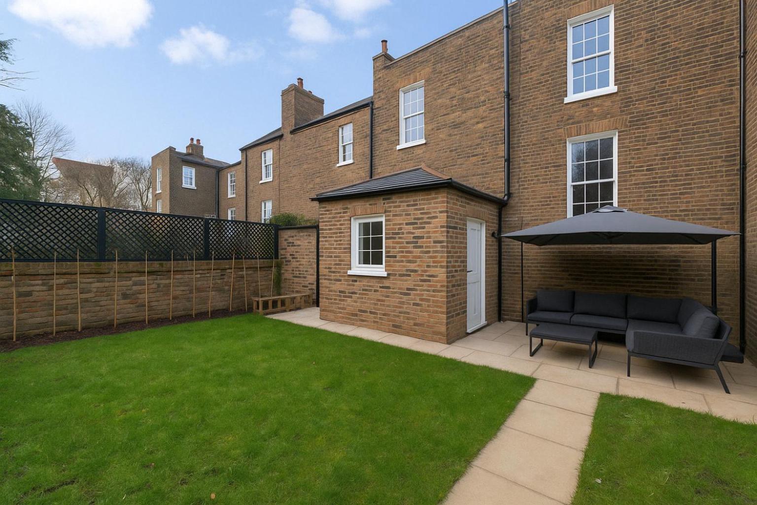 Bright, Modern & Huge Garden - Near New Cross Station London